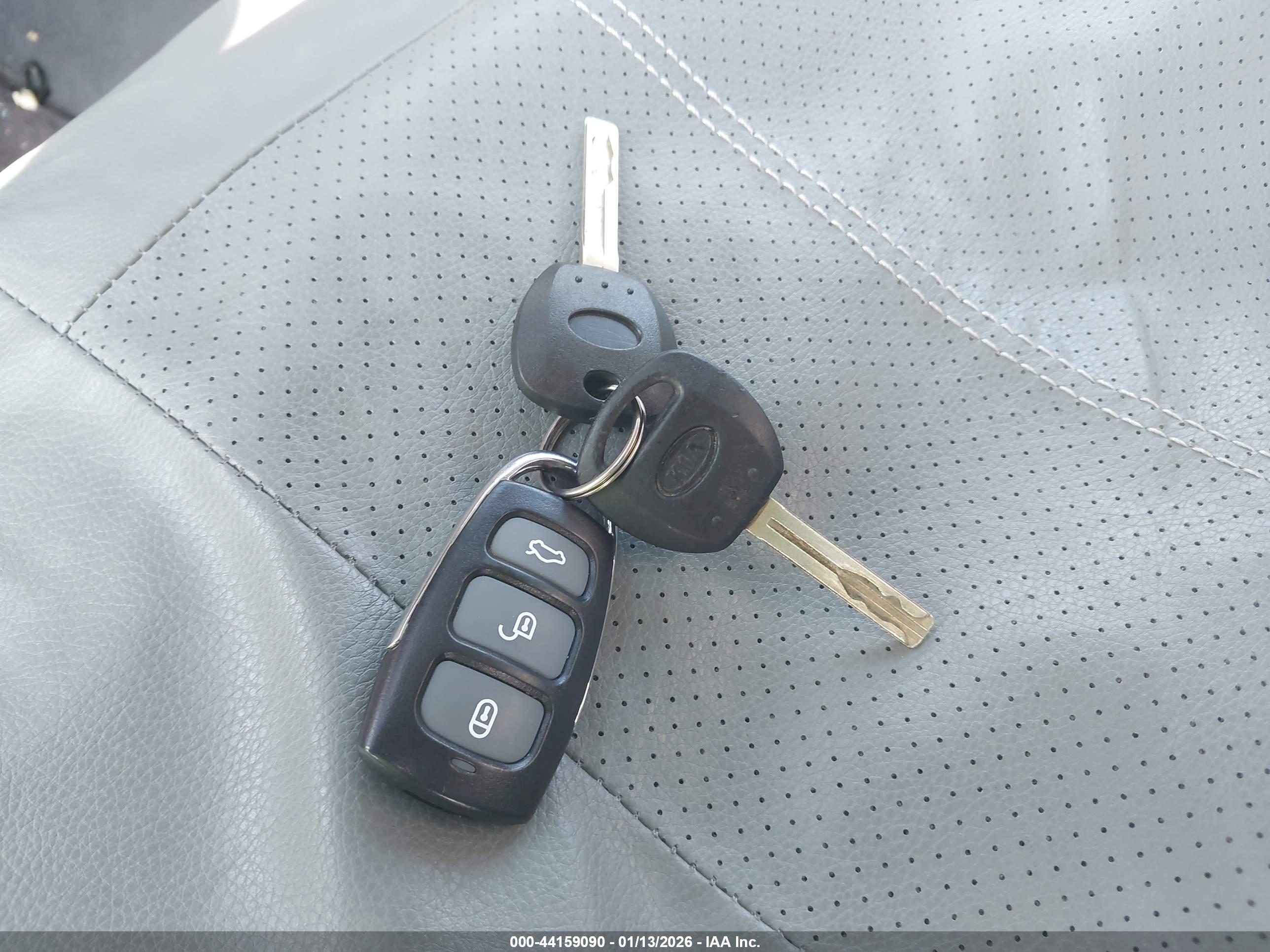 KIA BORREGO image 11