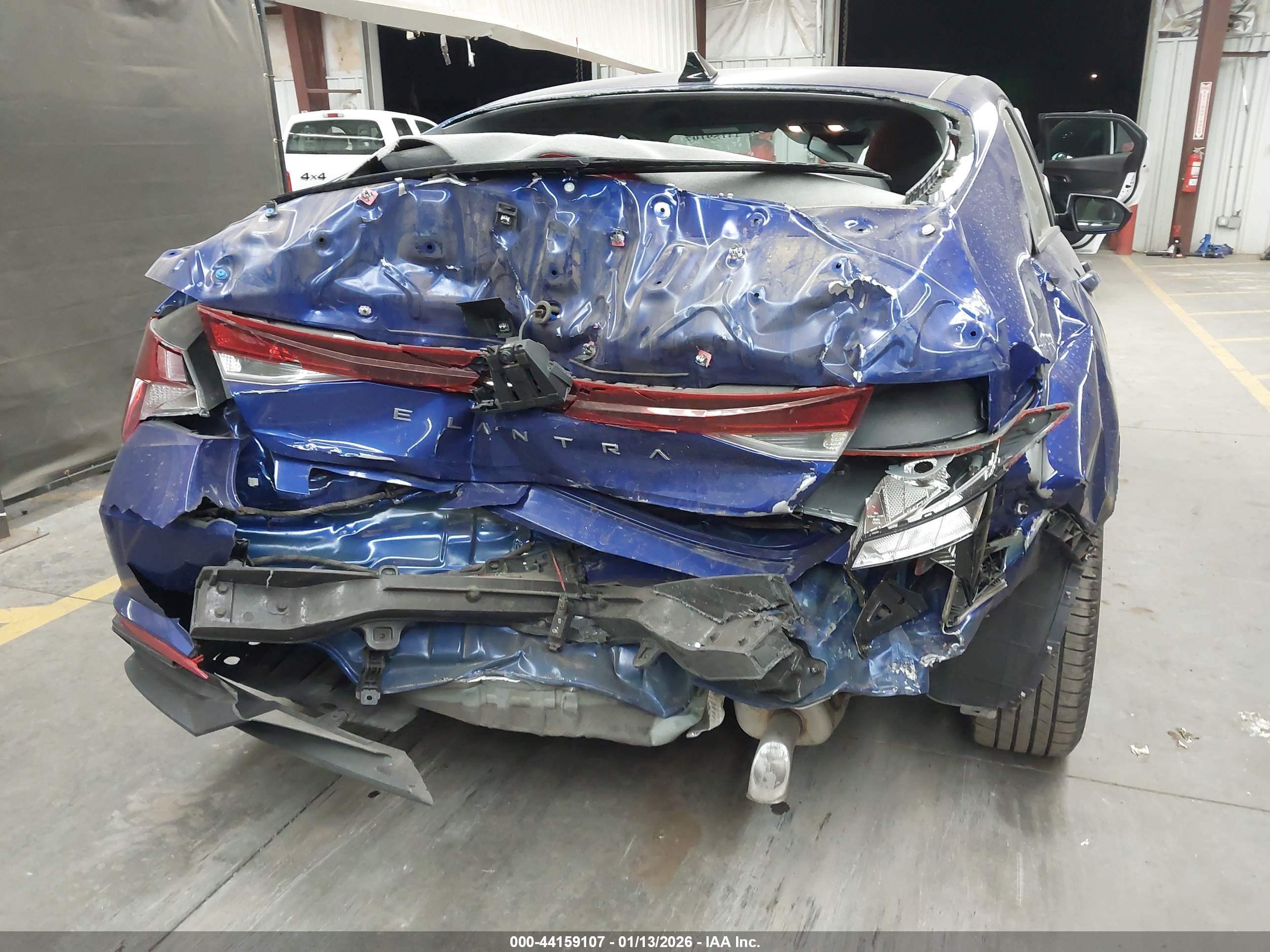 HYUNDAI ELANTRA image 6