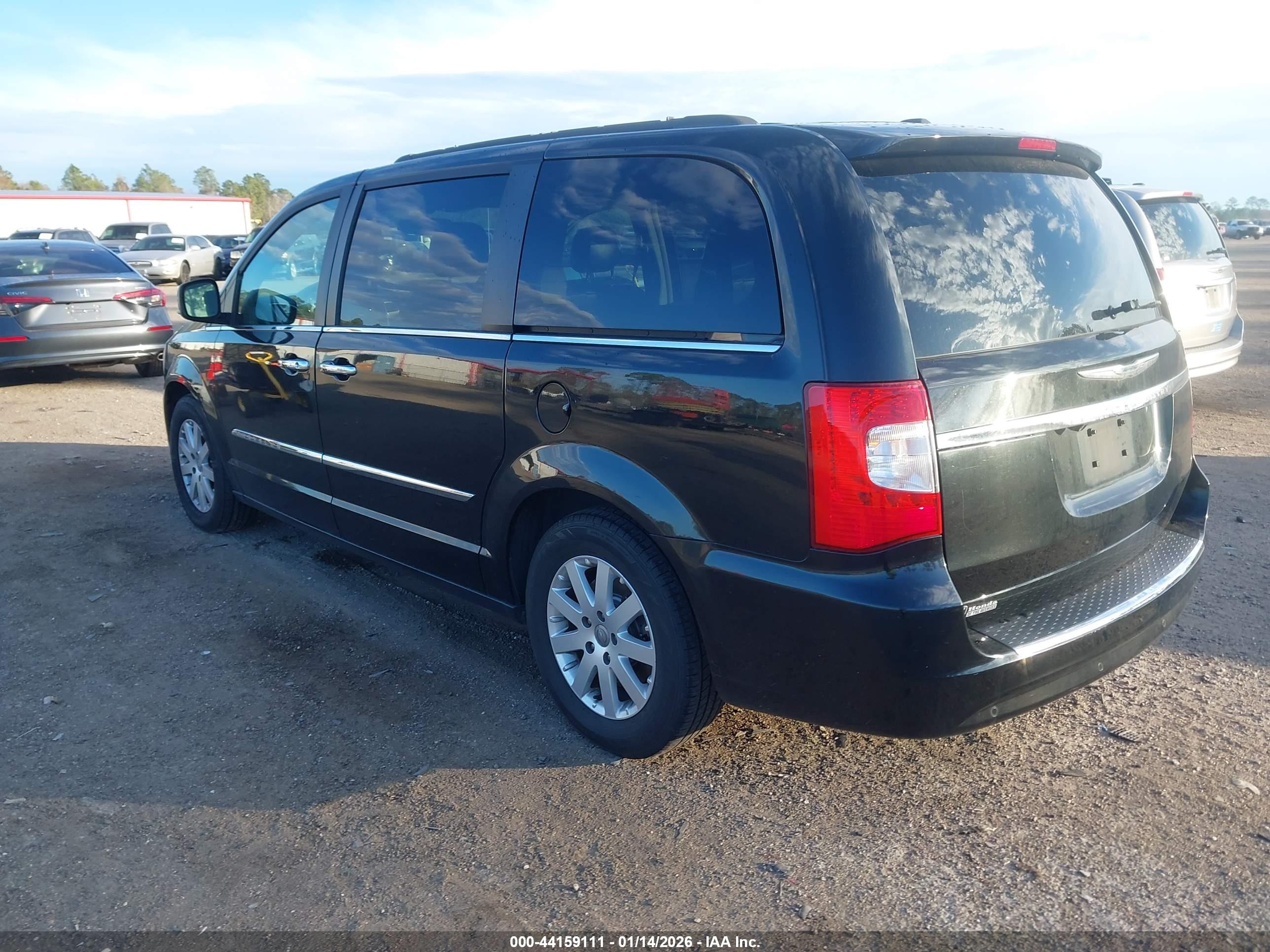 CHRYSLER TOWN image 3