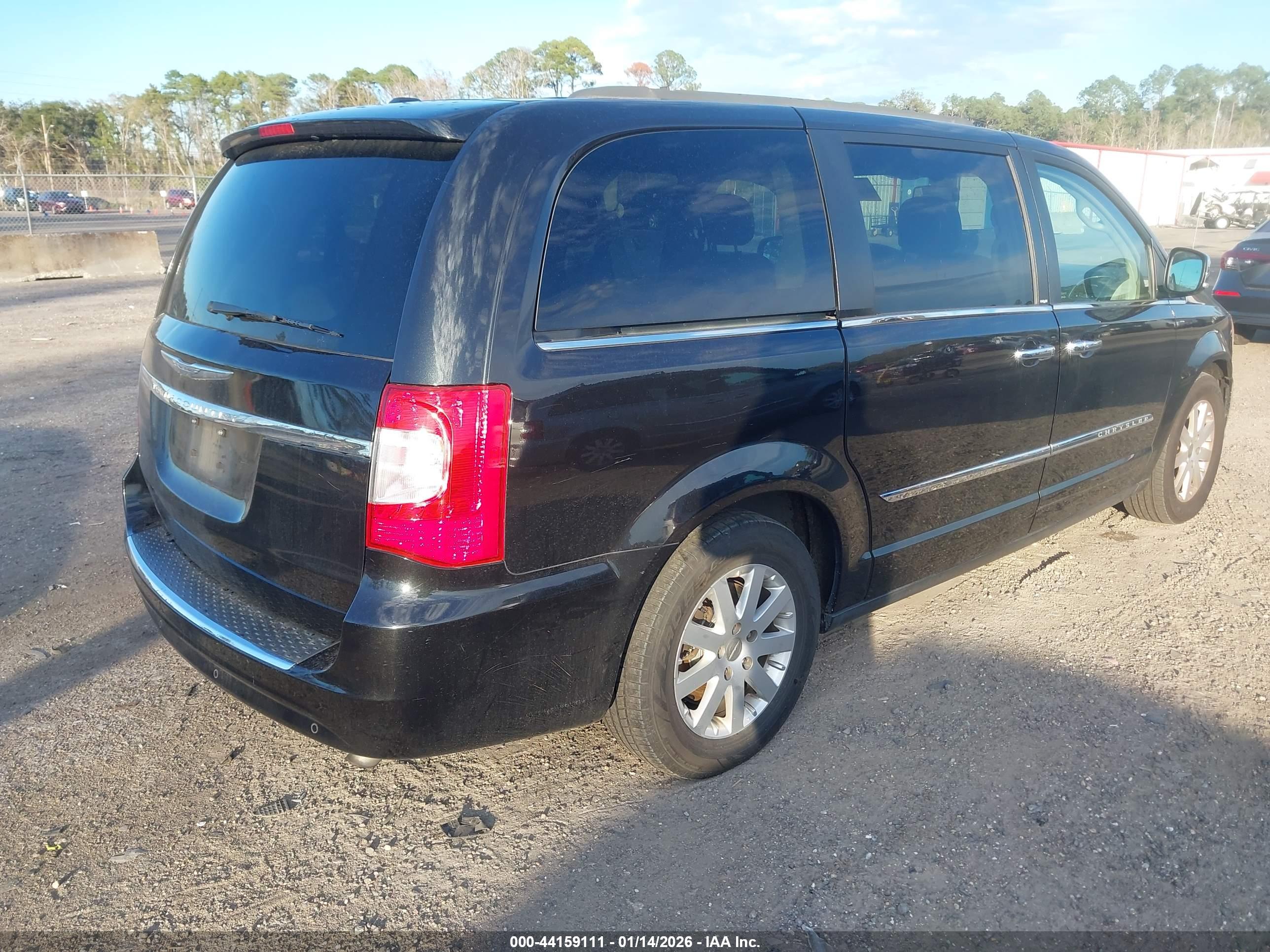 CHRYSLER TOWN image 4