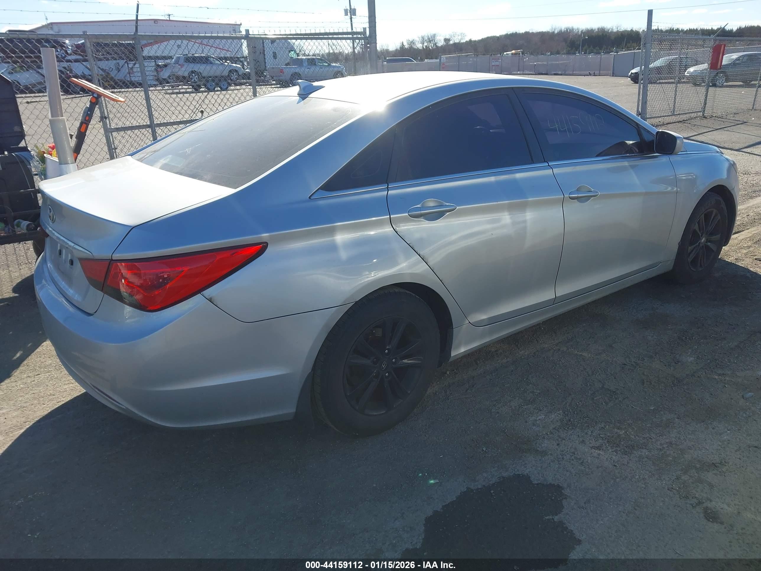 HYUNDAI SONATA image 4
