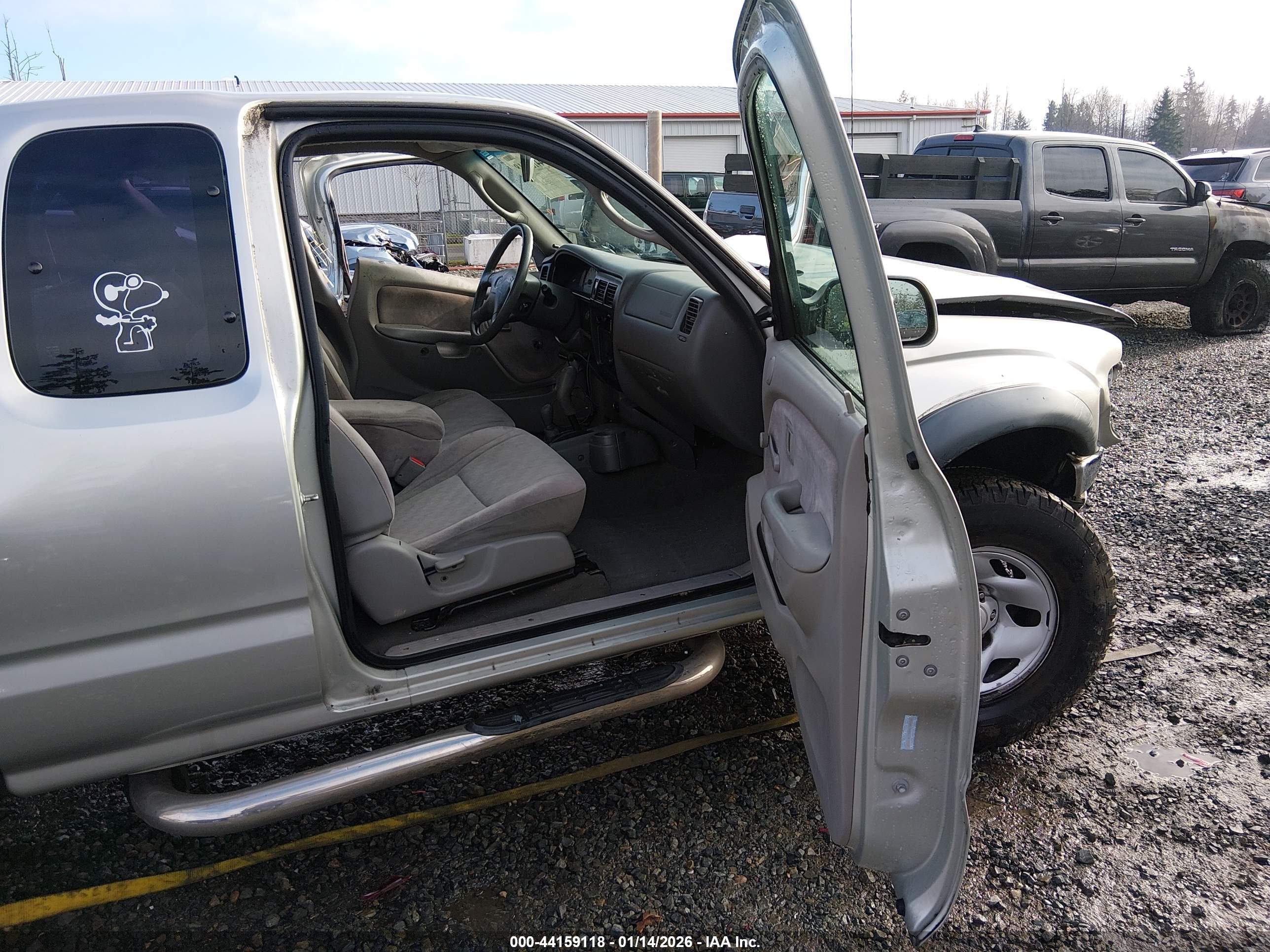 TOYOTA TACOMA image 5