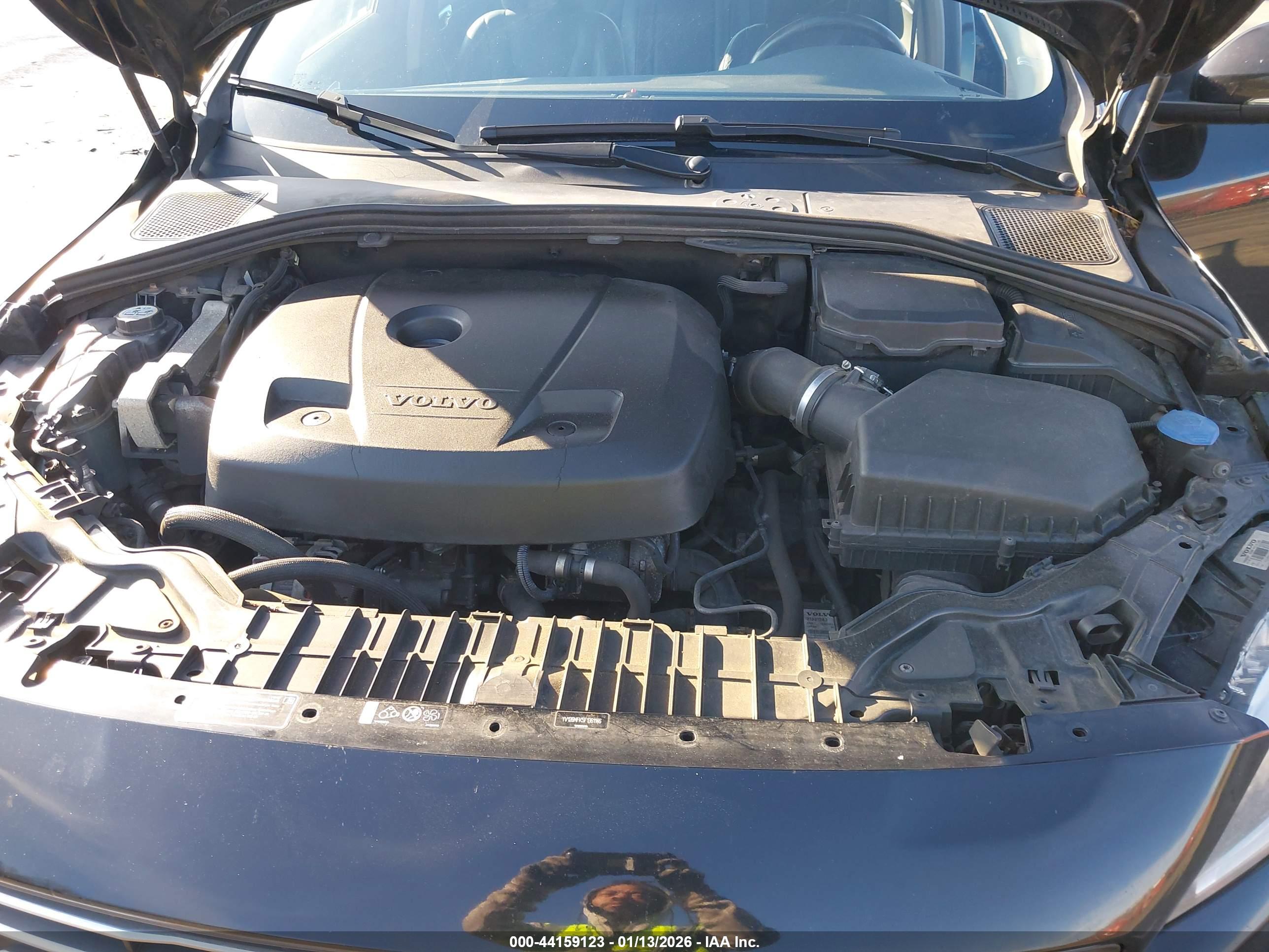 VOLVO S60 image 10