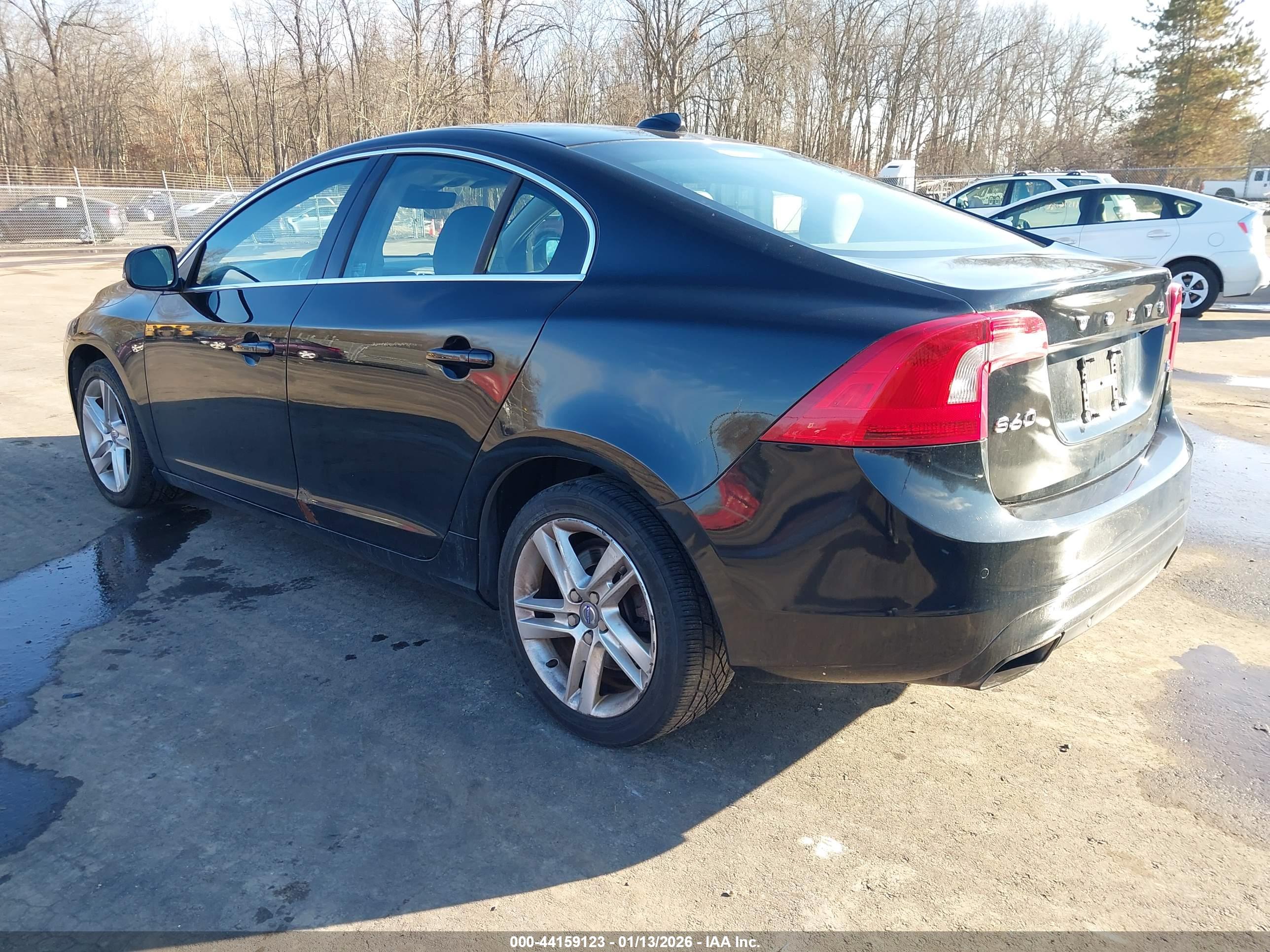 VOLVO S60 image 3