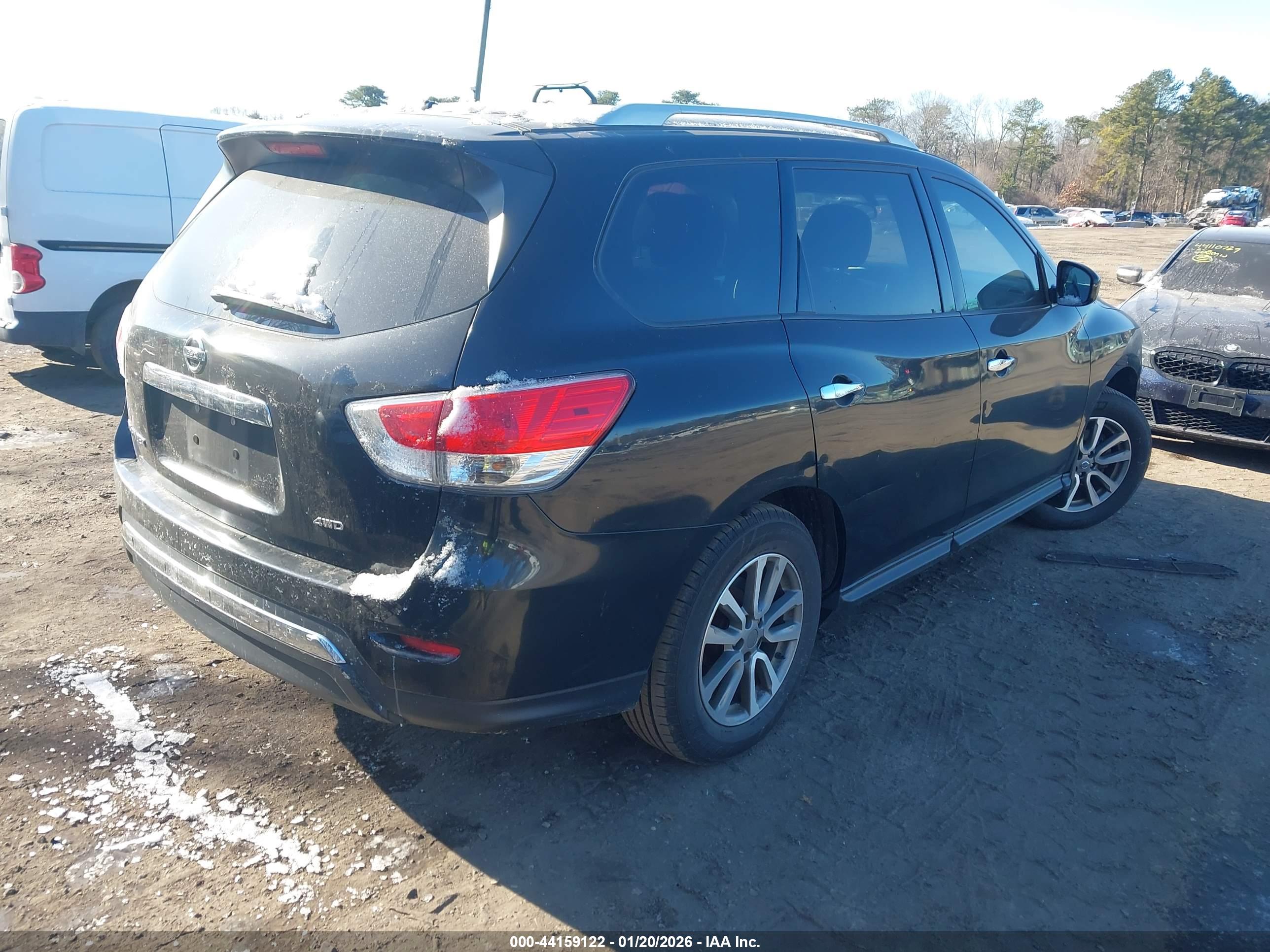 NISSAN PATHFINDER image 4