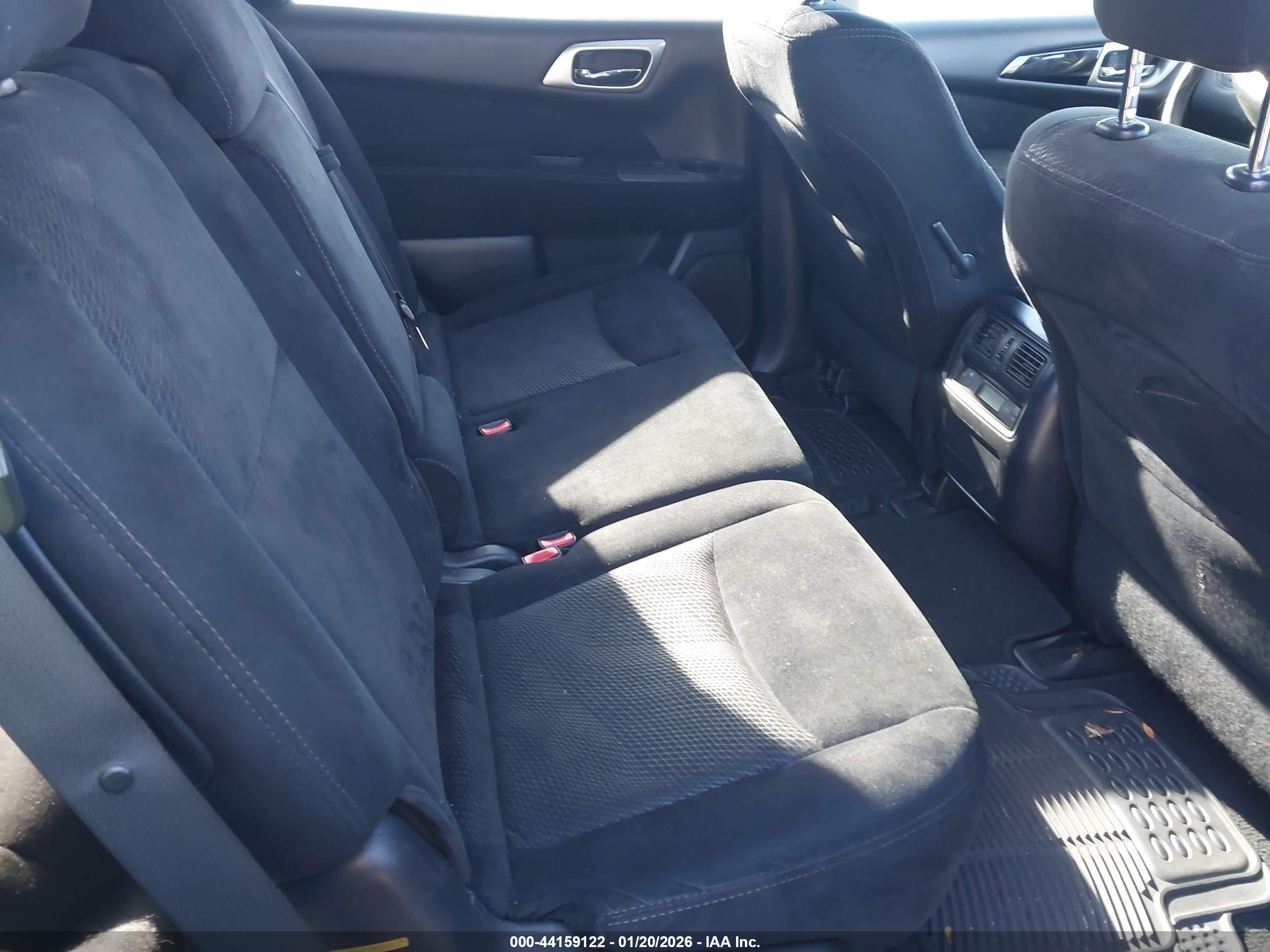 NISSAN PATHFINDER image 8