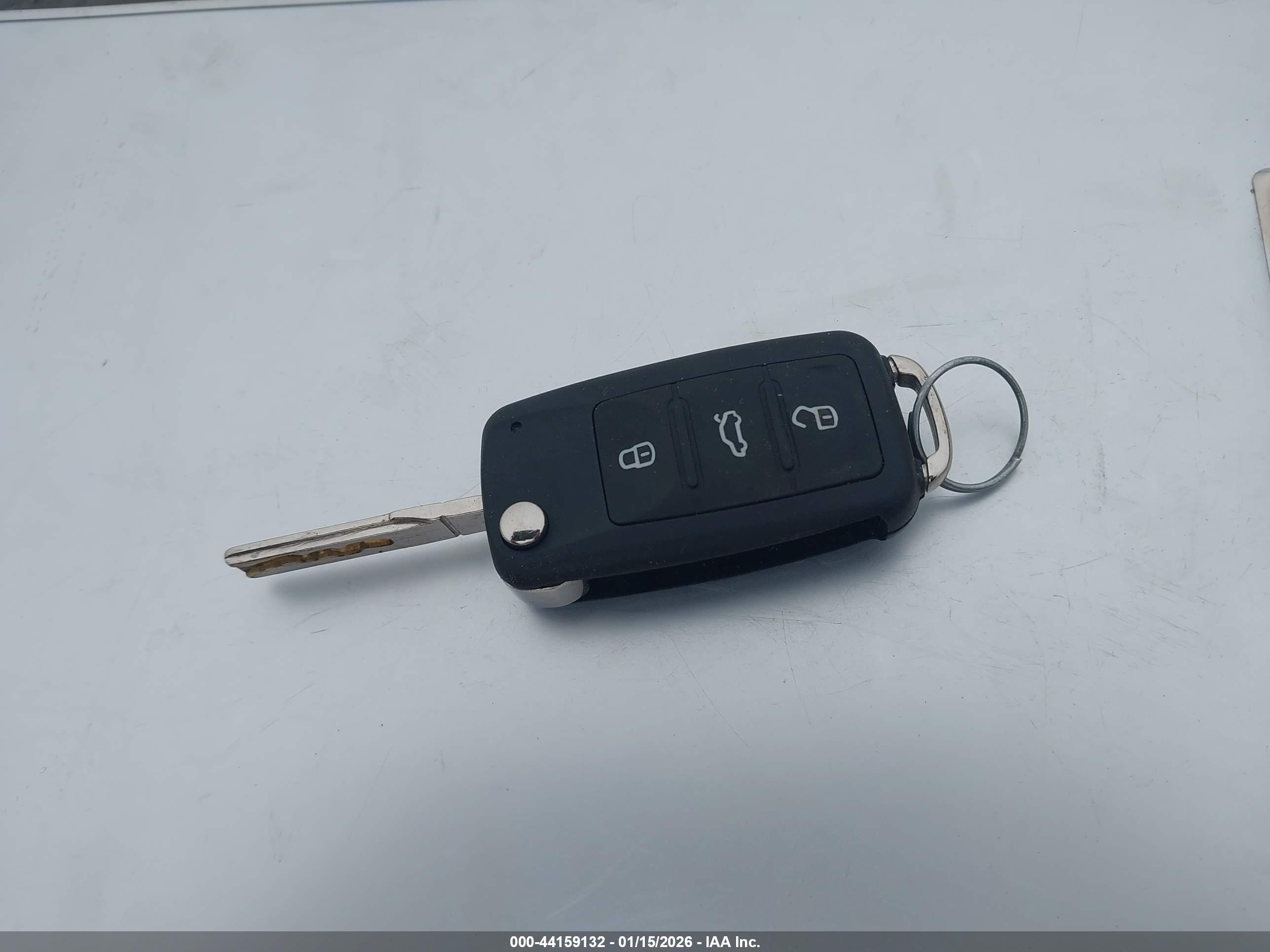 VOLKSWAGEN JETTA image 11