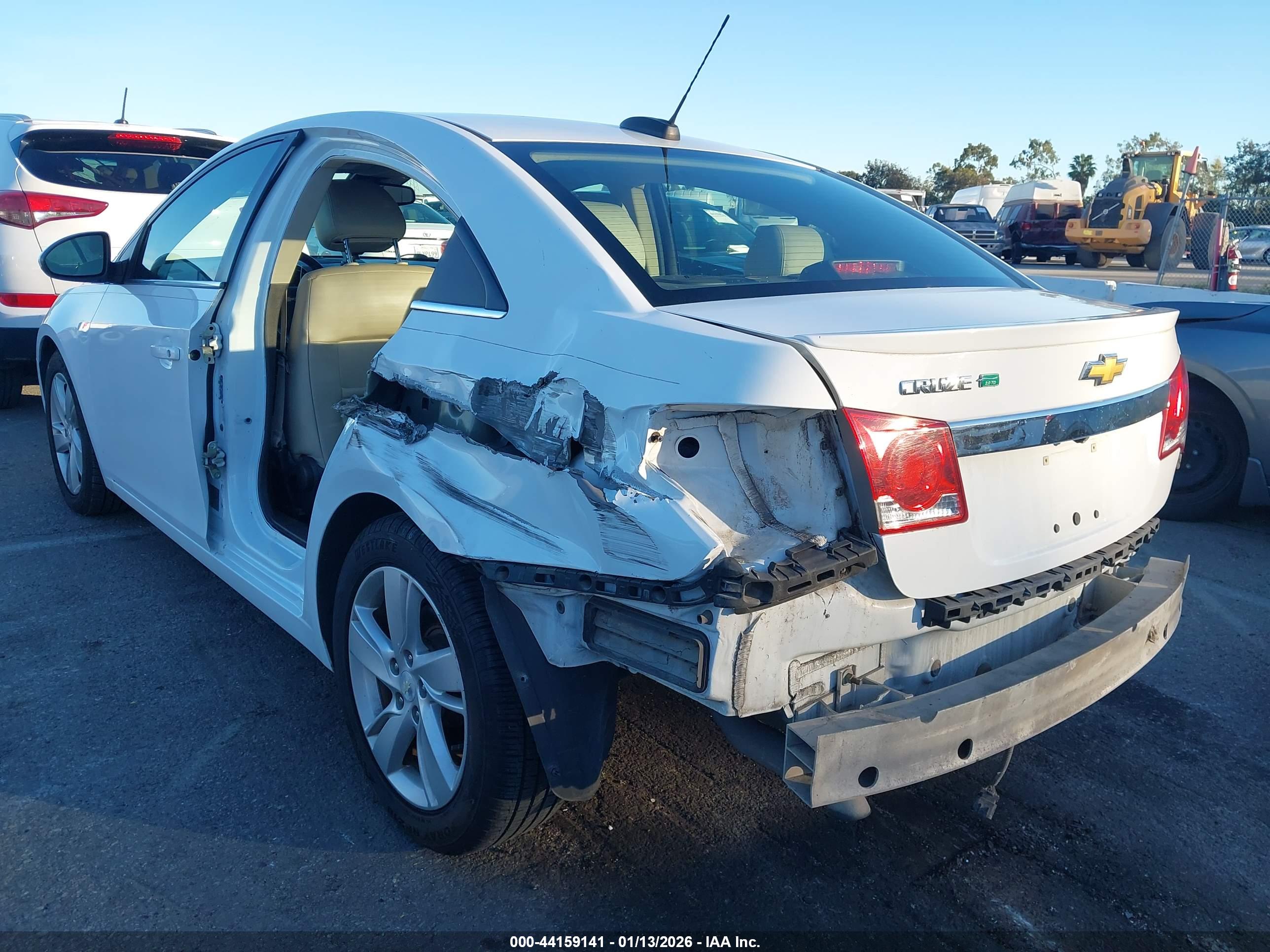CHEVROLET CRUZE image 3