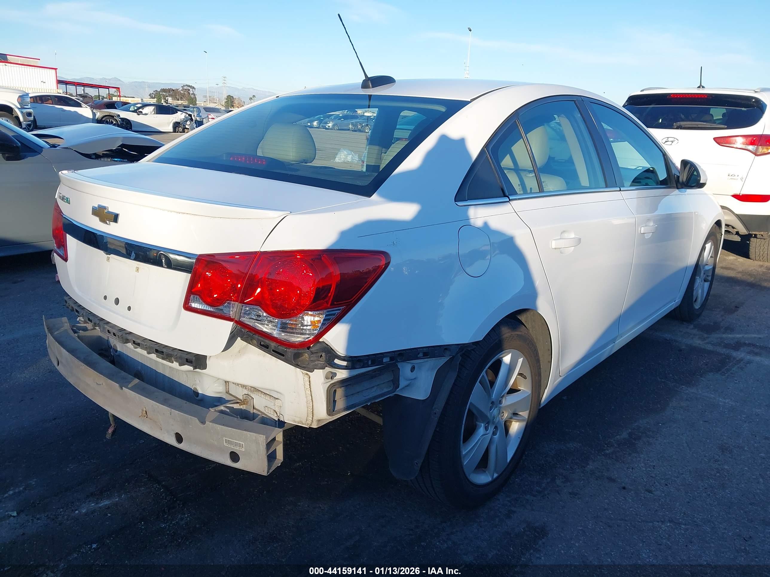 CHEVROLET CRUZE image 4
