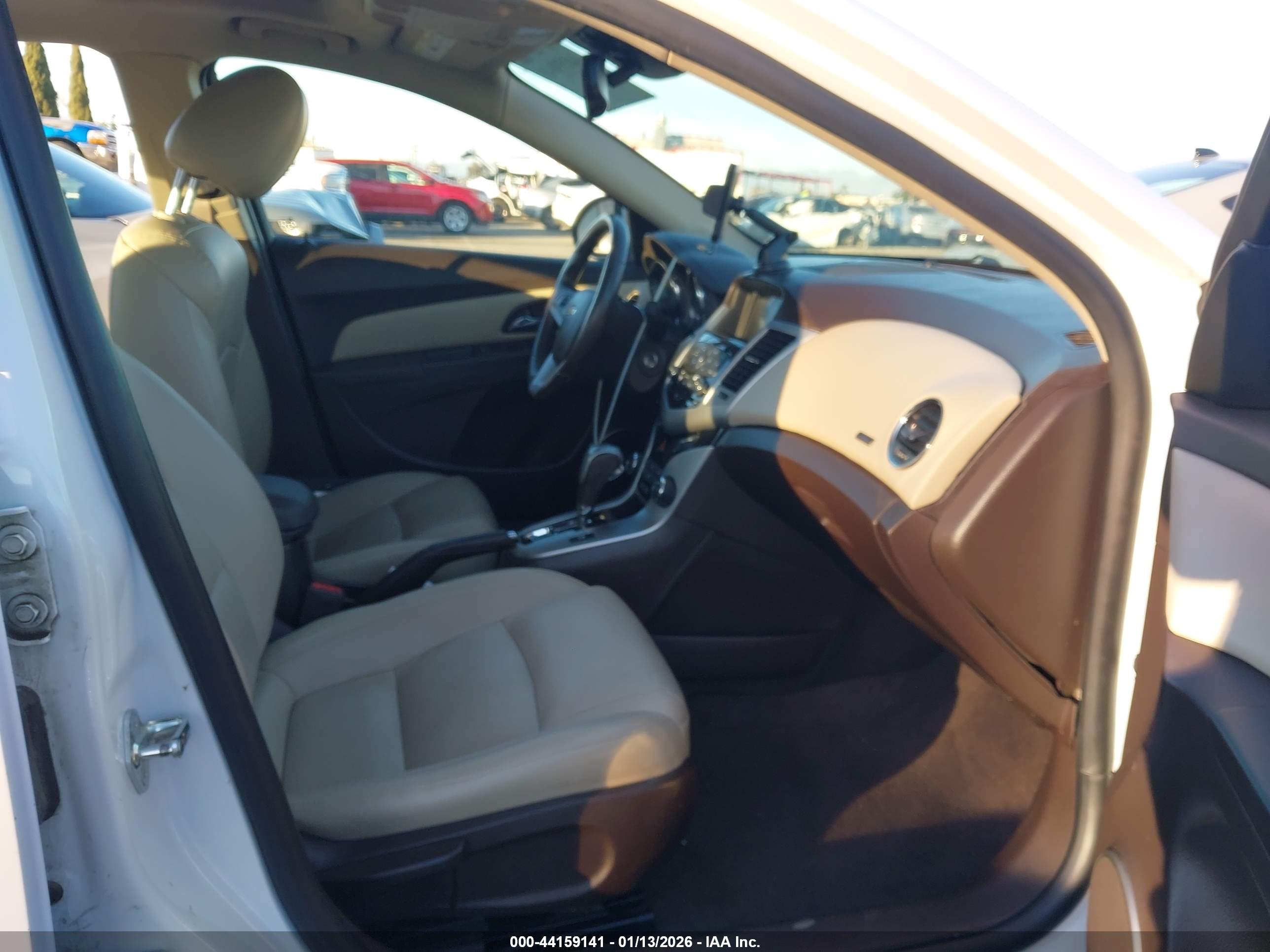 CHEVROLET CRUZE image 5