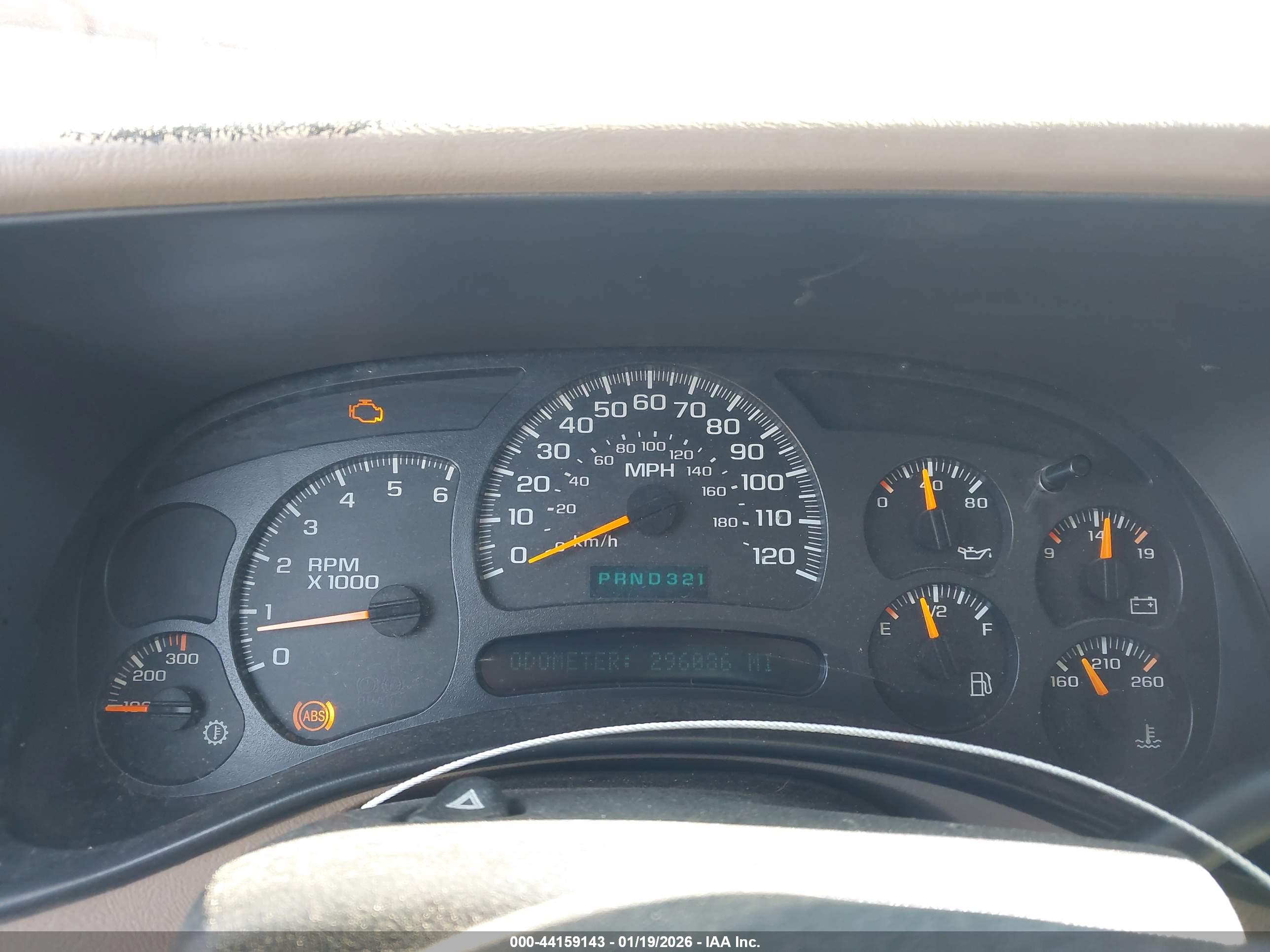 CHEVROLET SILVERADO image 7