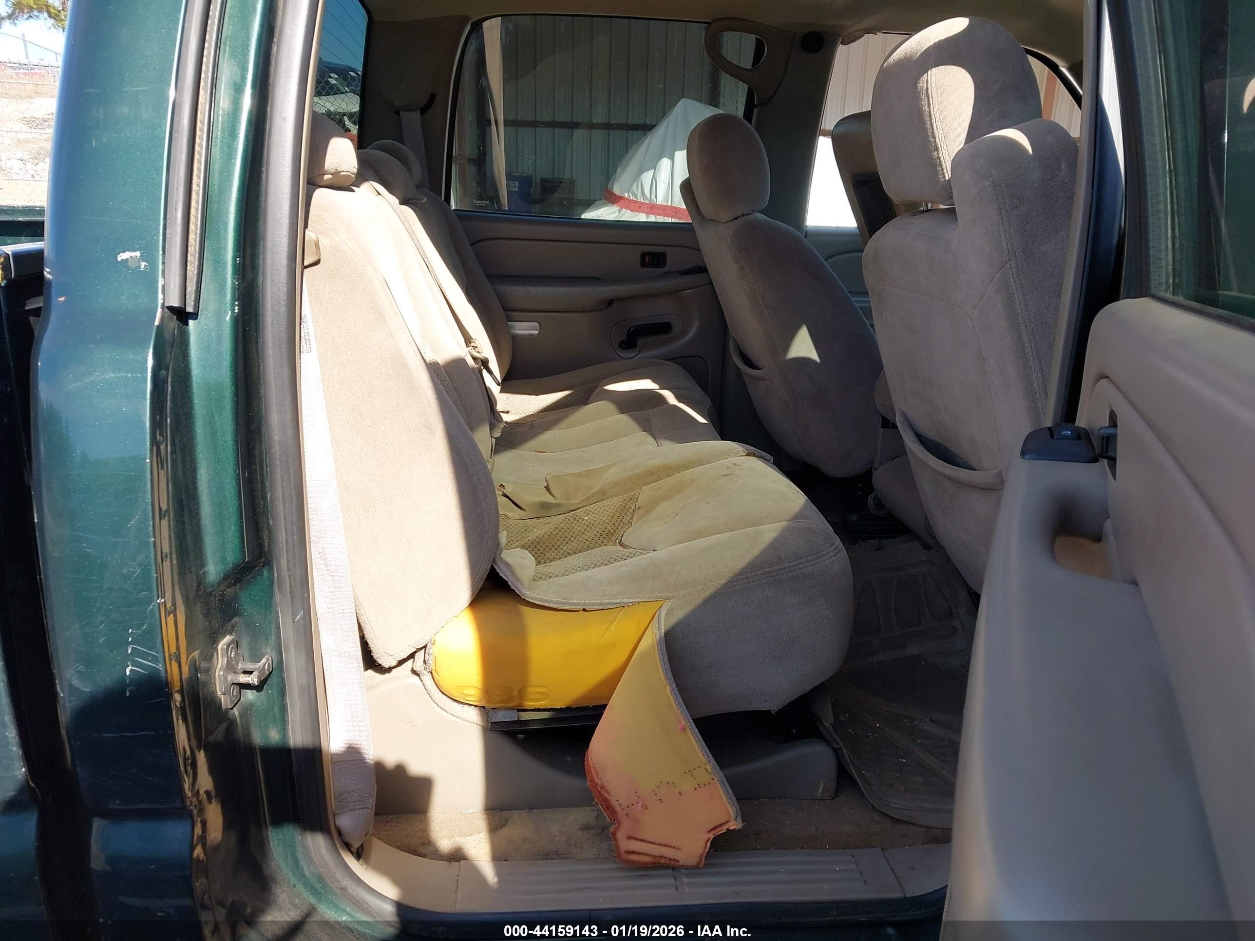 CHEVROLET SILVERADO image 8