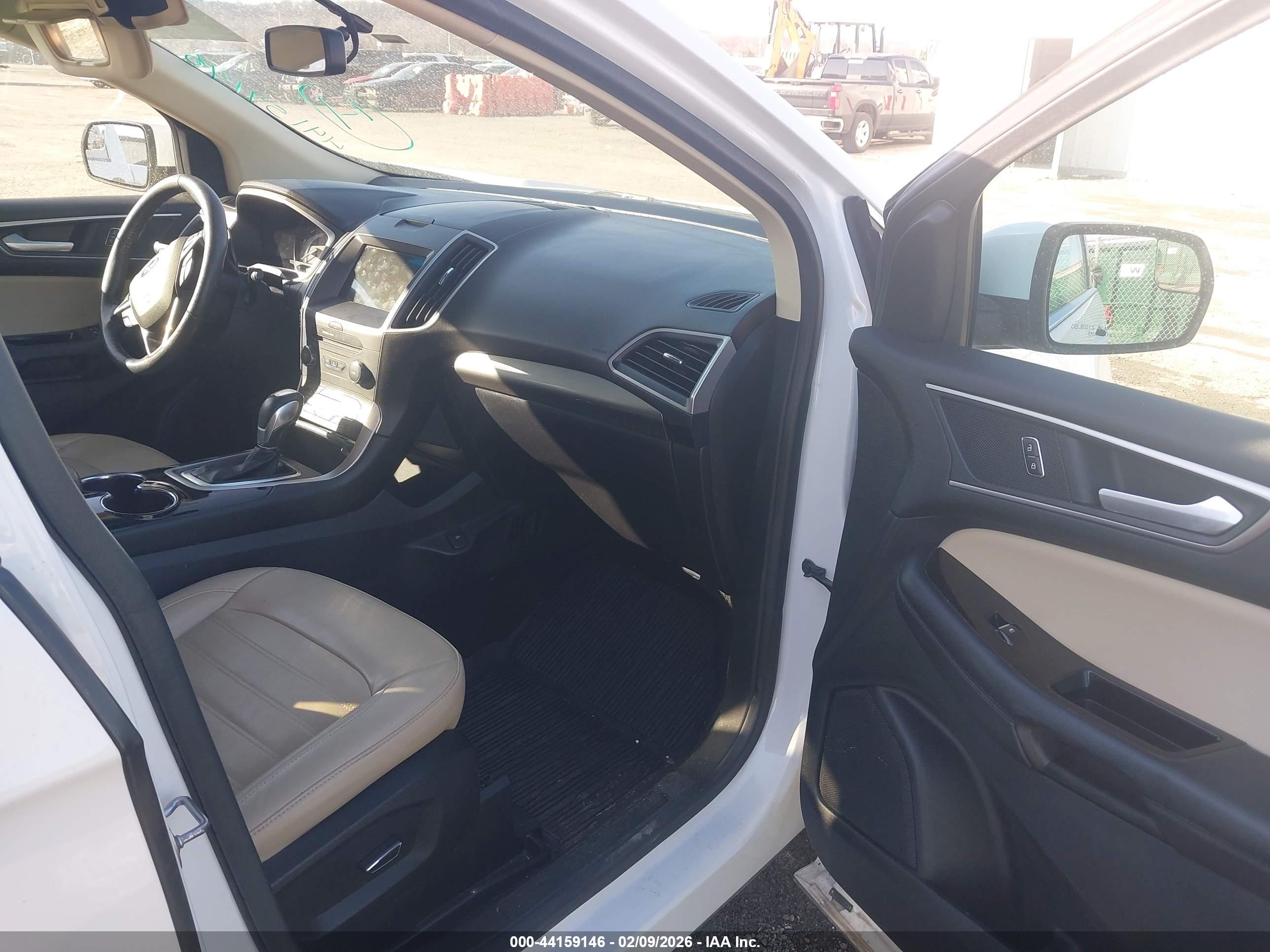FORD EDGE image 5