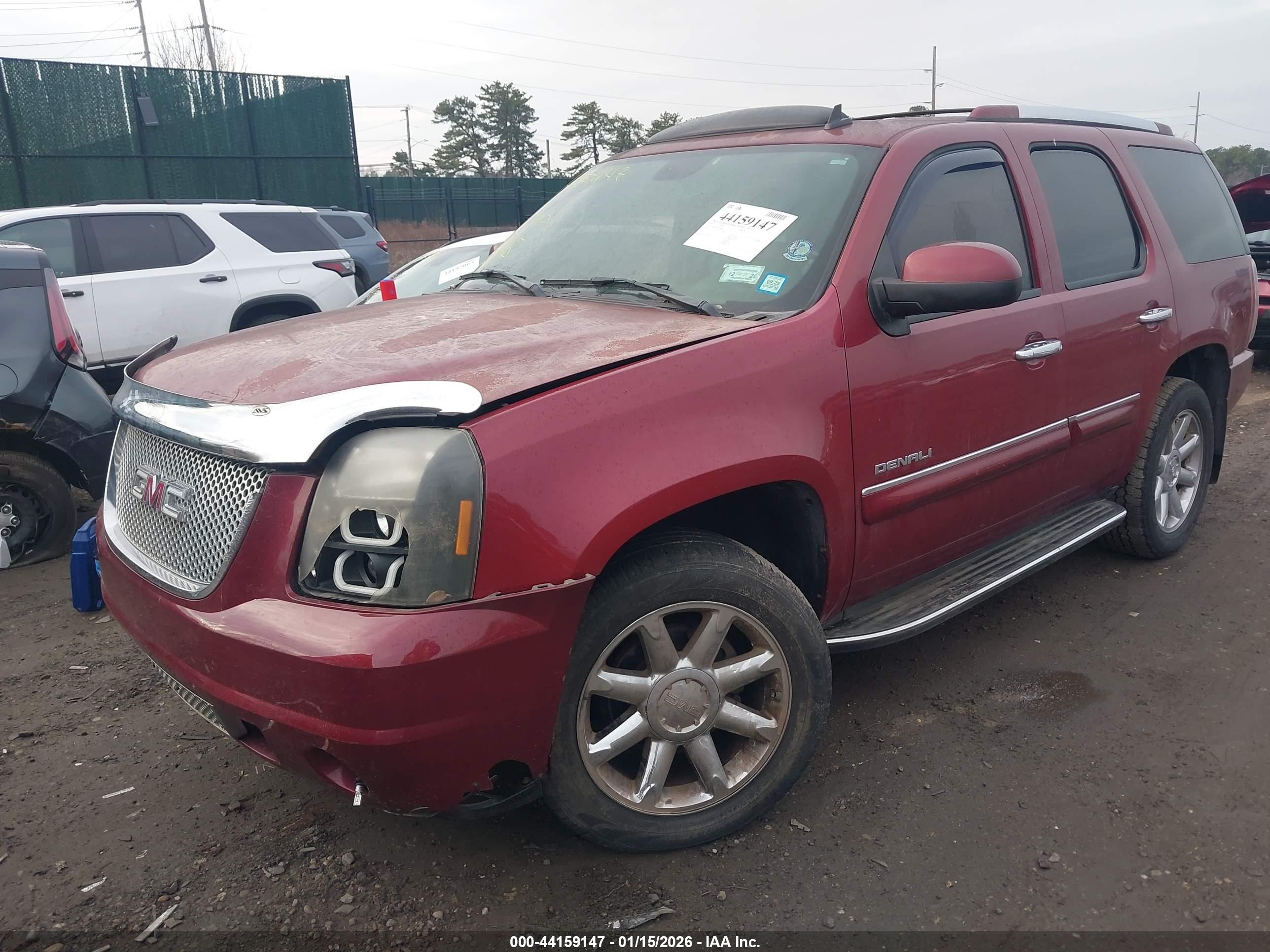 GMC YUKON image 2