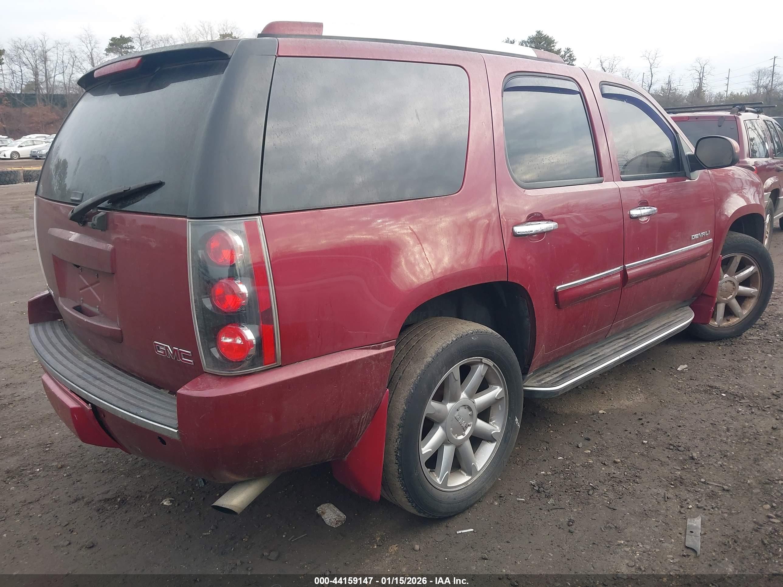 GMC YUKON image 4