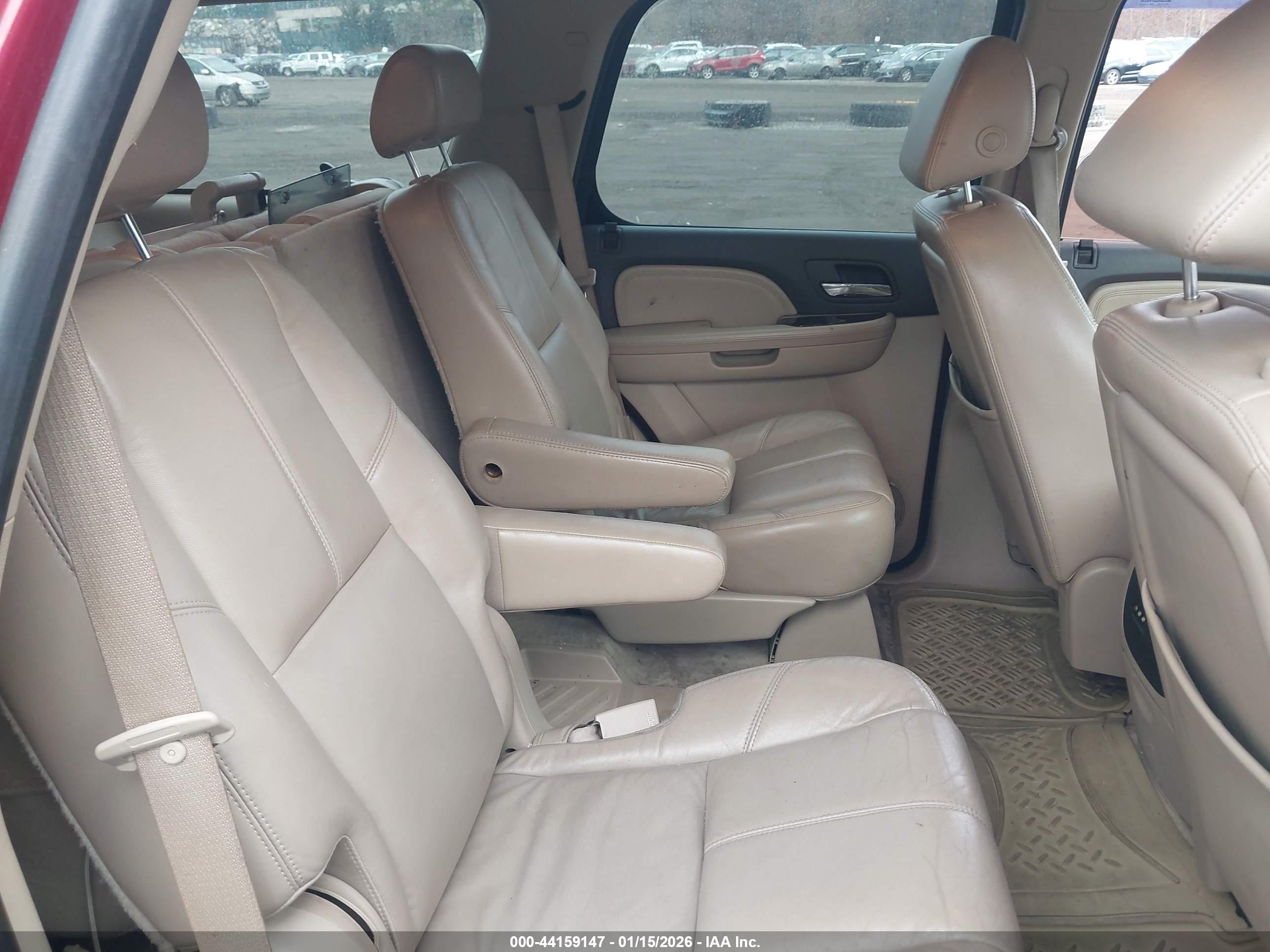 GMC YUKON image 8
