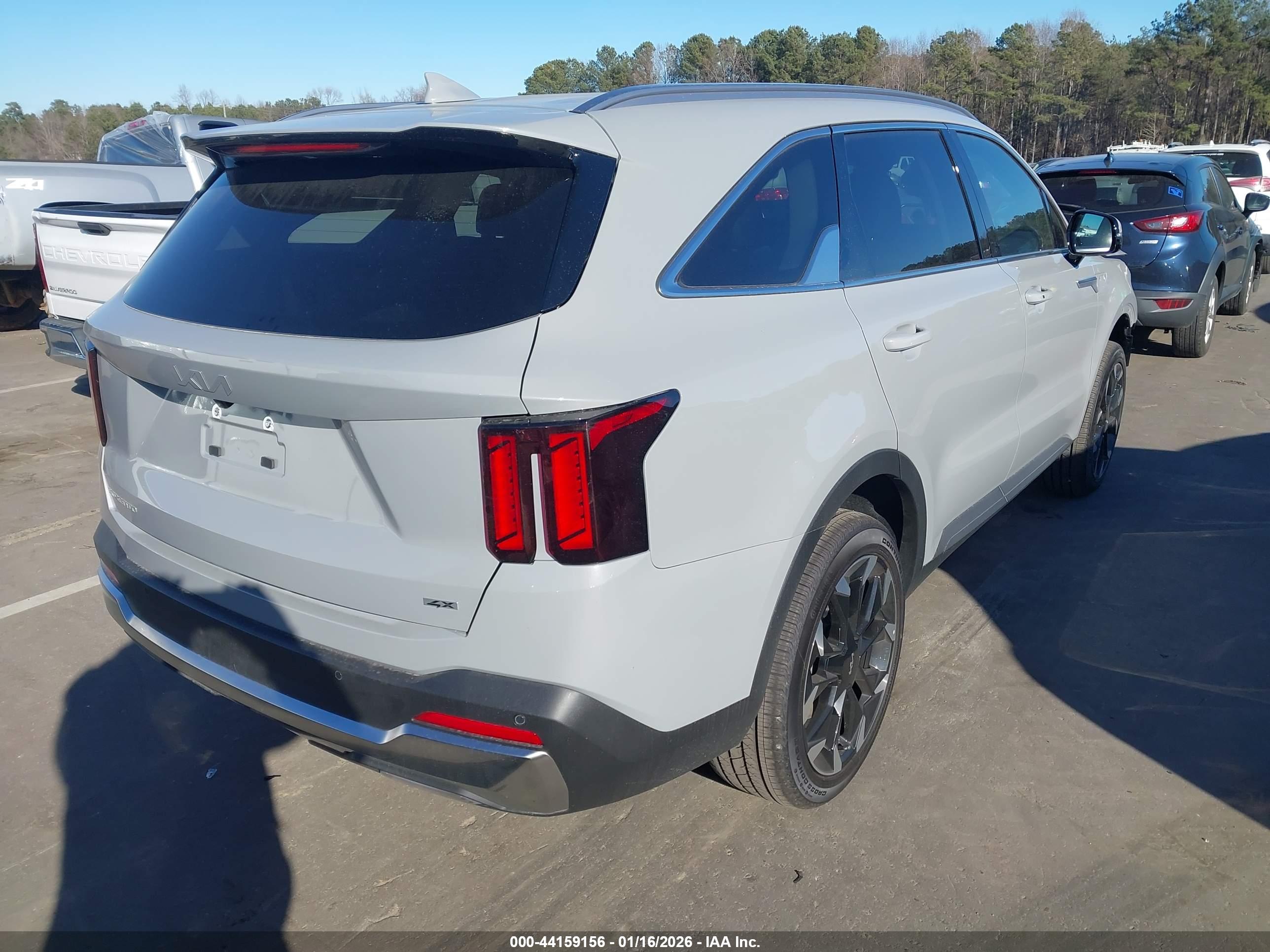 KIA SORENTO image 4