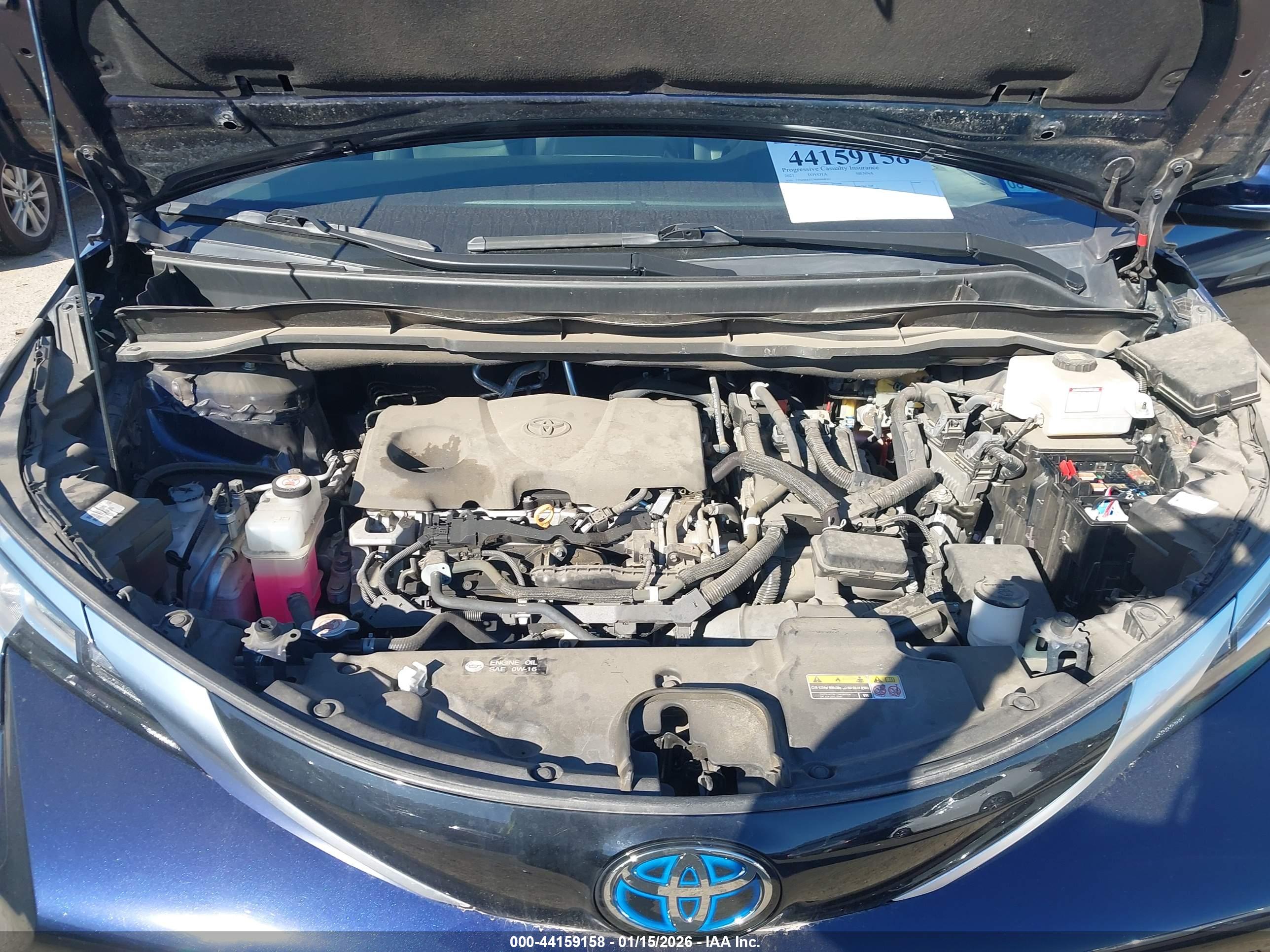 TOYOTA SIENNA image 10
