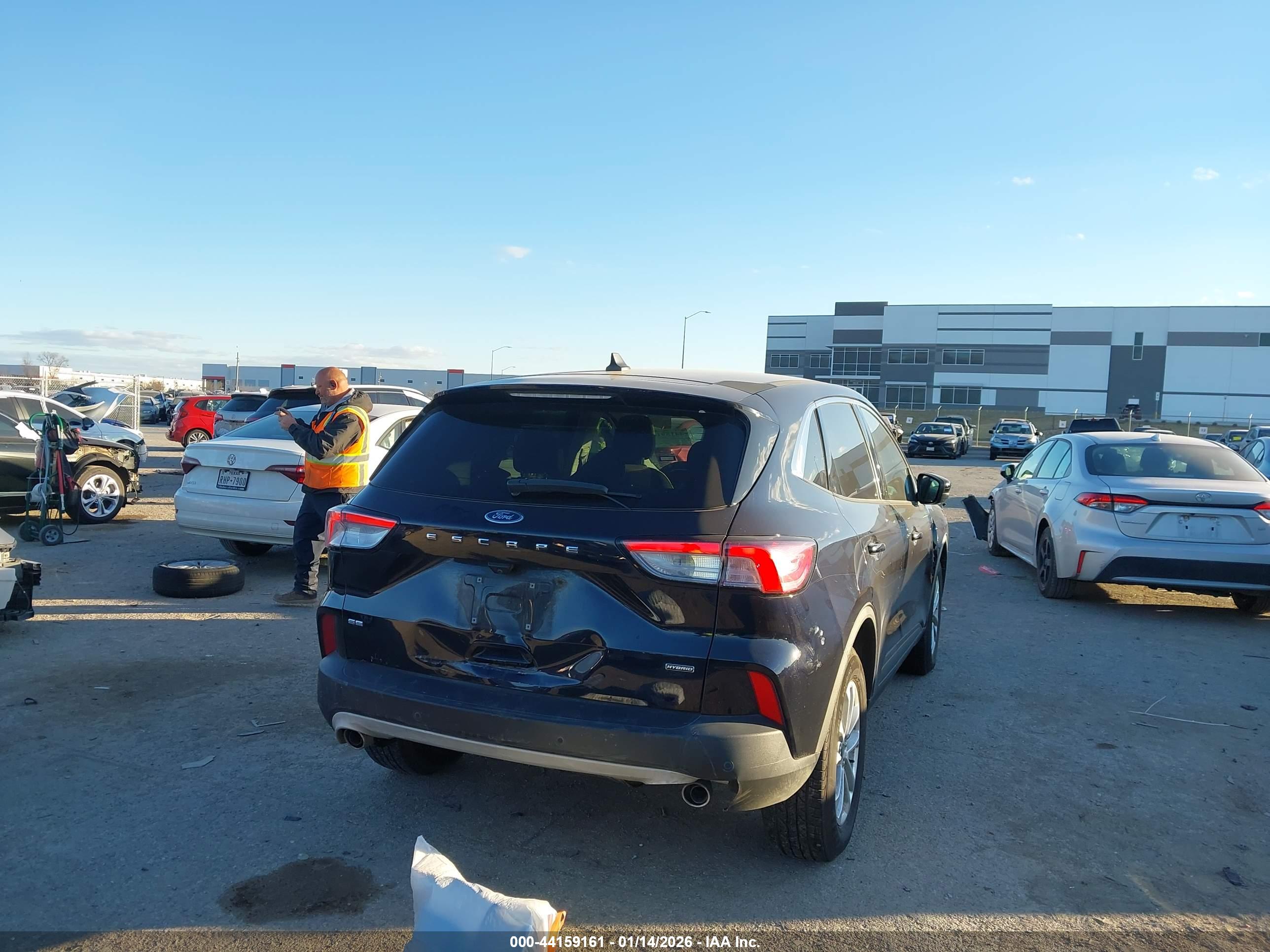 FORD ESCAPE image 4
