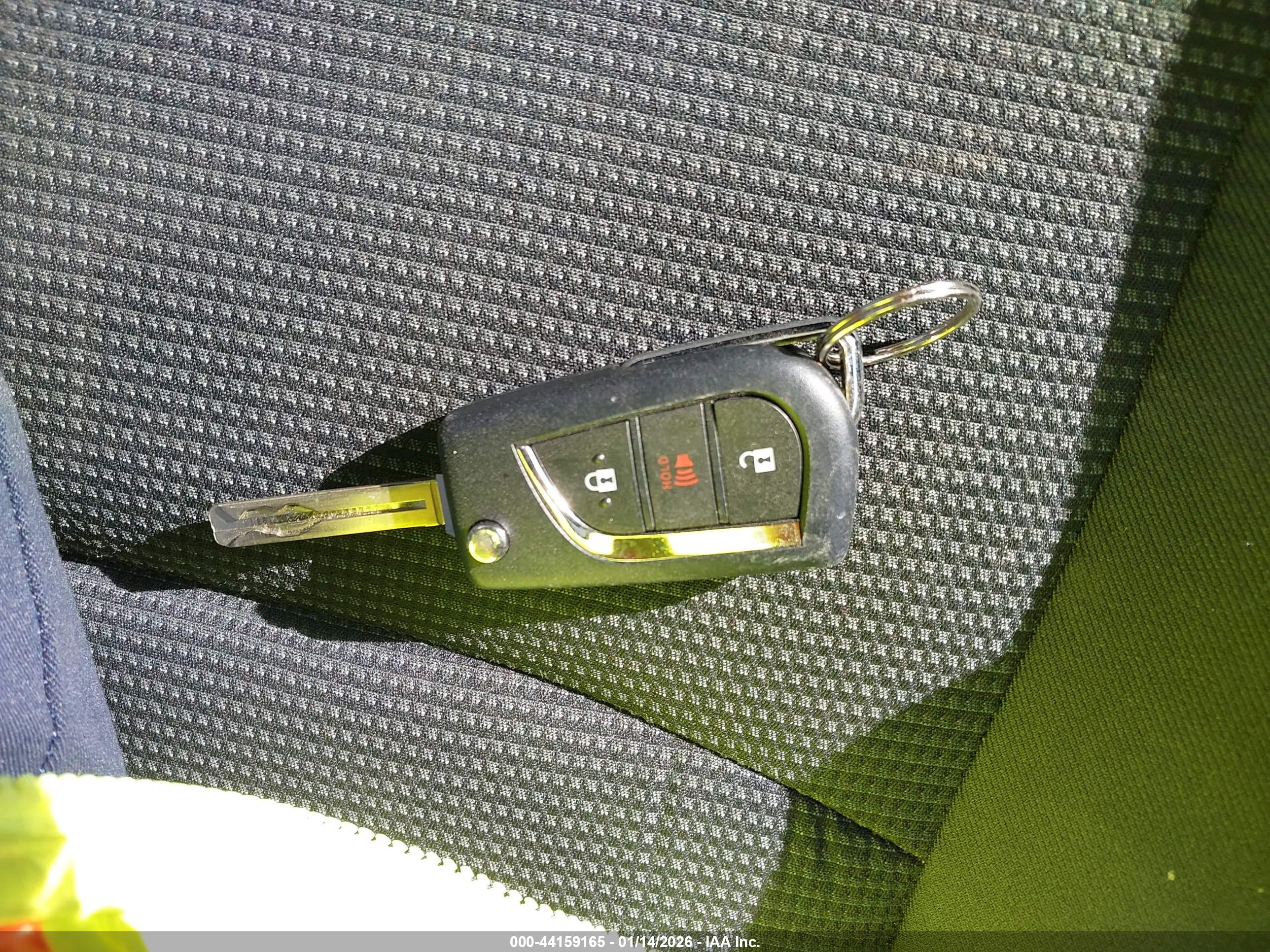 TOYOTA RAV4 image 11