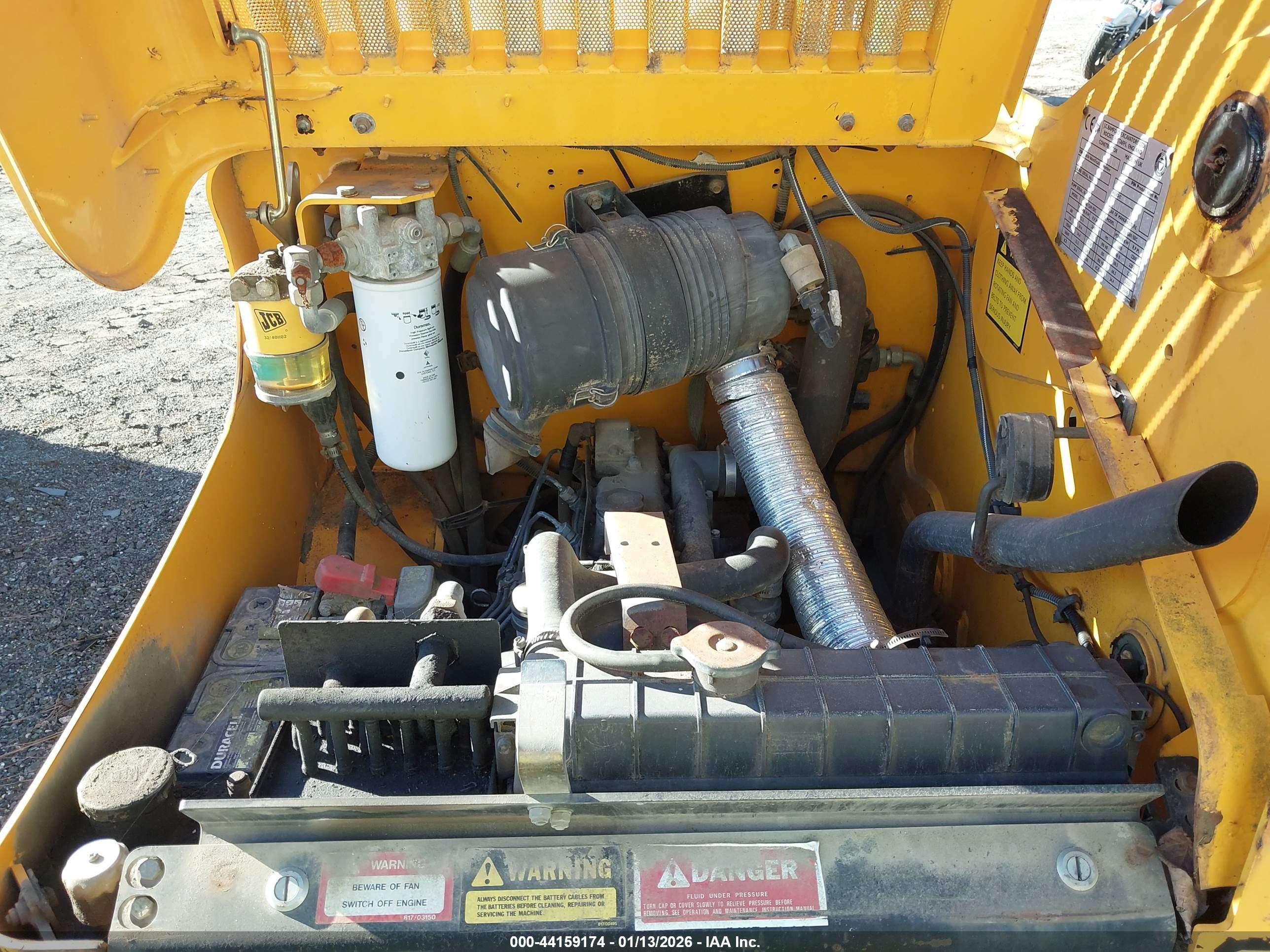 JCB SKIDSTEER image 10