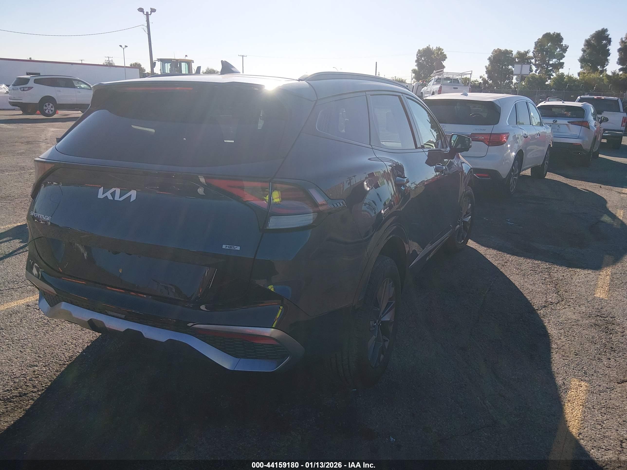 KIA SPORTAGE image 4