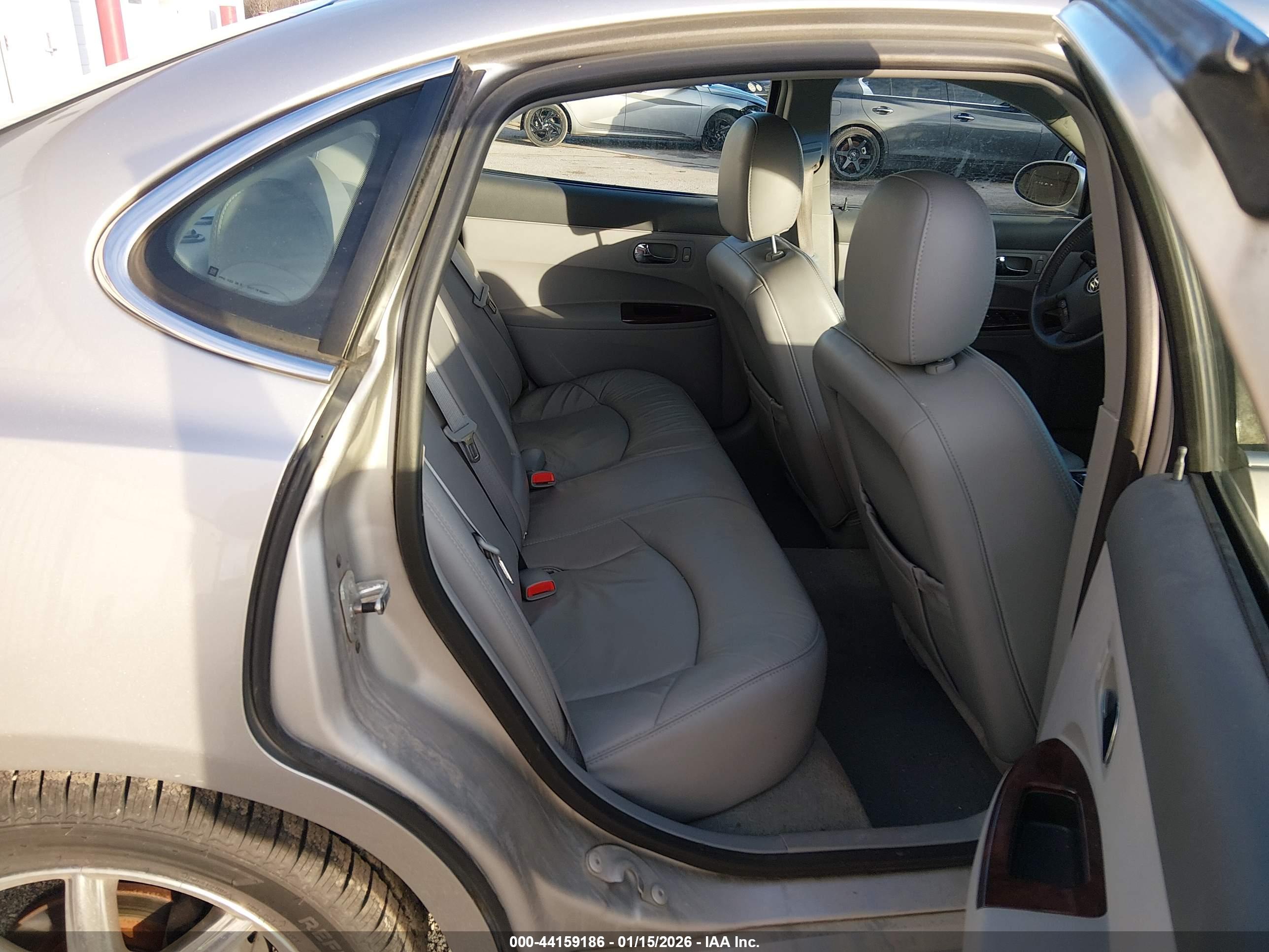 BUICK LACROSSE image 8