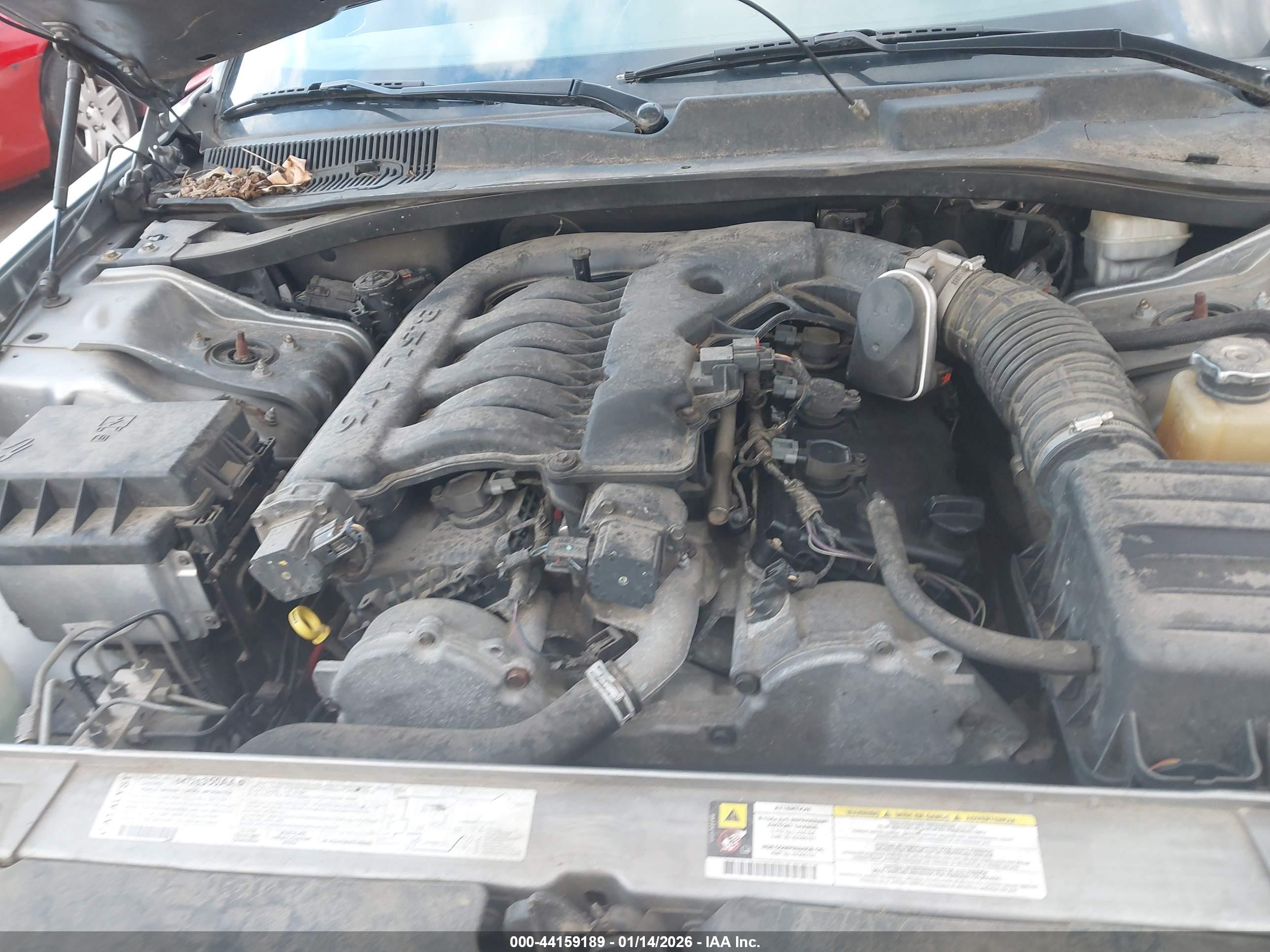 CHRYSLER 300 image 10