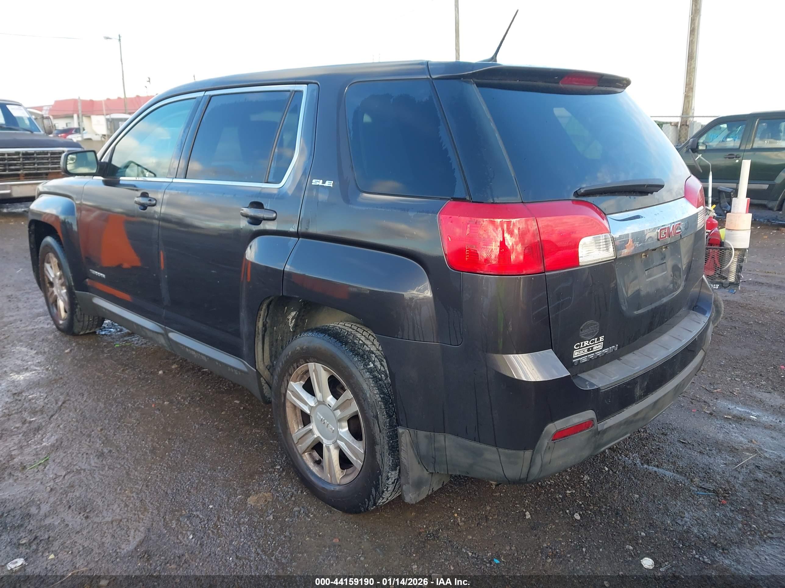 GMC TERRAIN image 3