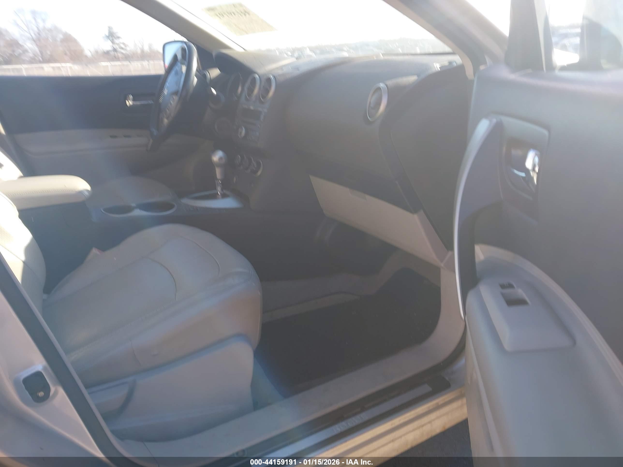 NISSAN ROGUE image 5