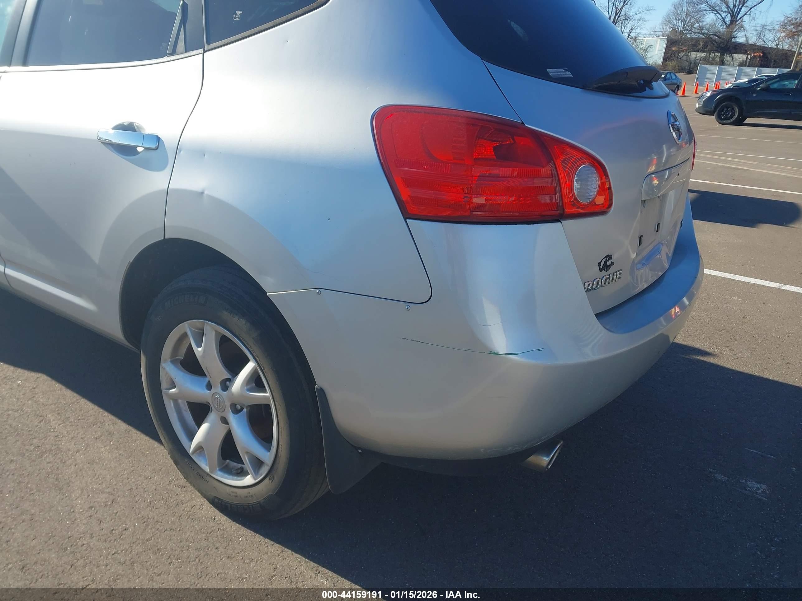 NISSAN ROGUE image 6