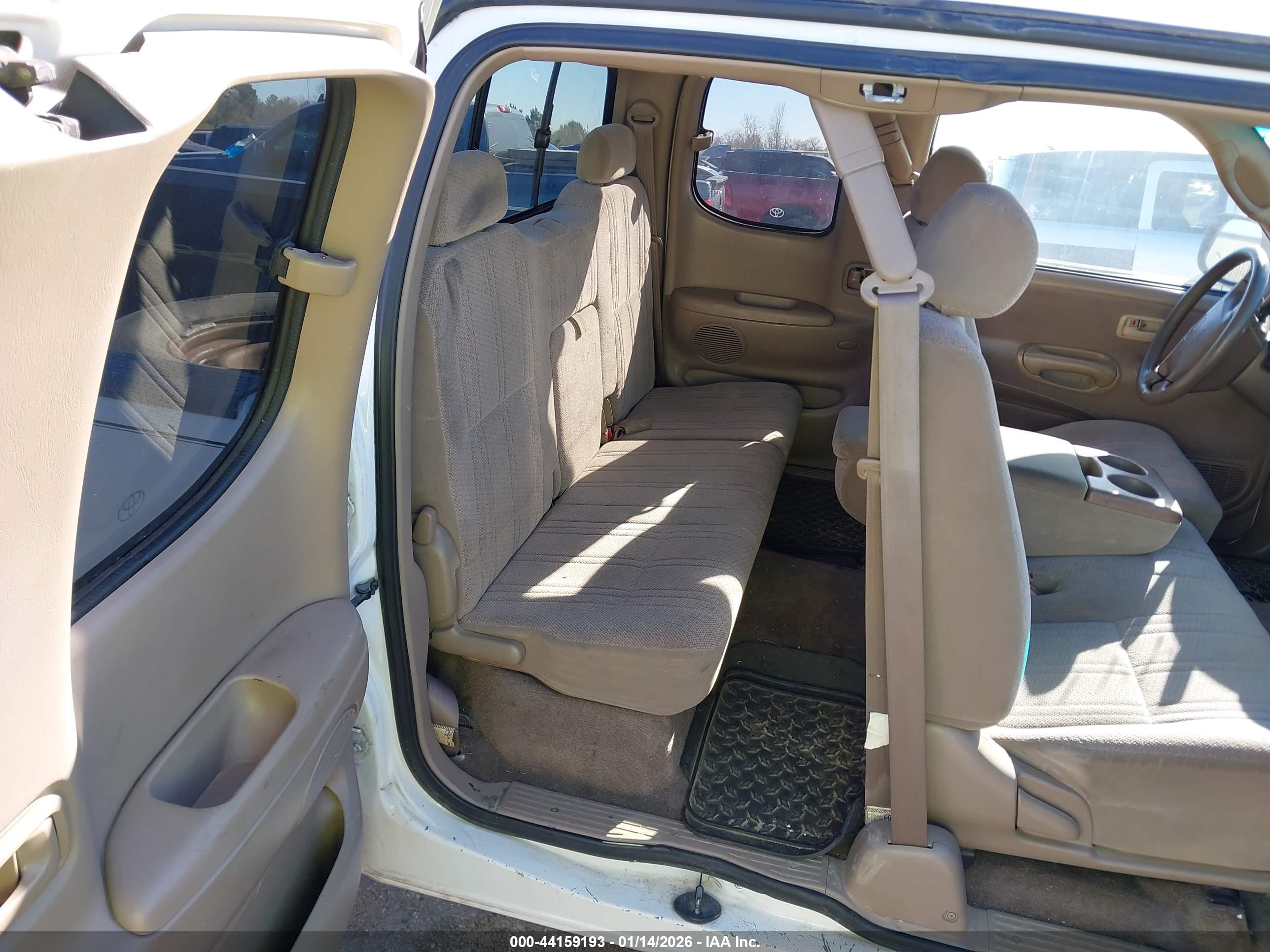 TOYOTA TUNDRA image 8