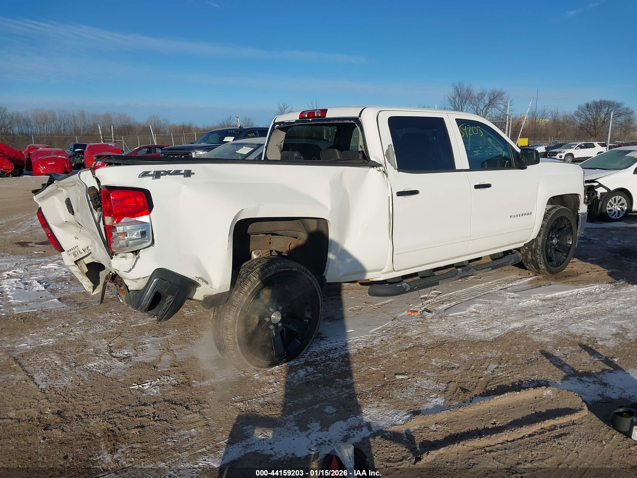 CHEVROLET SILVERADO image 4