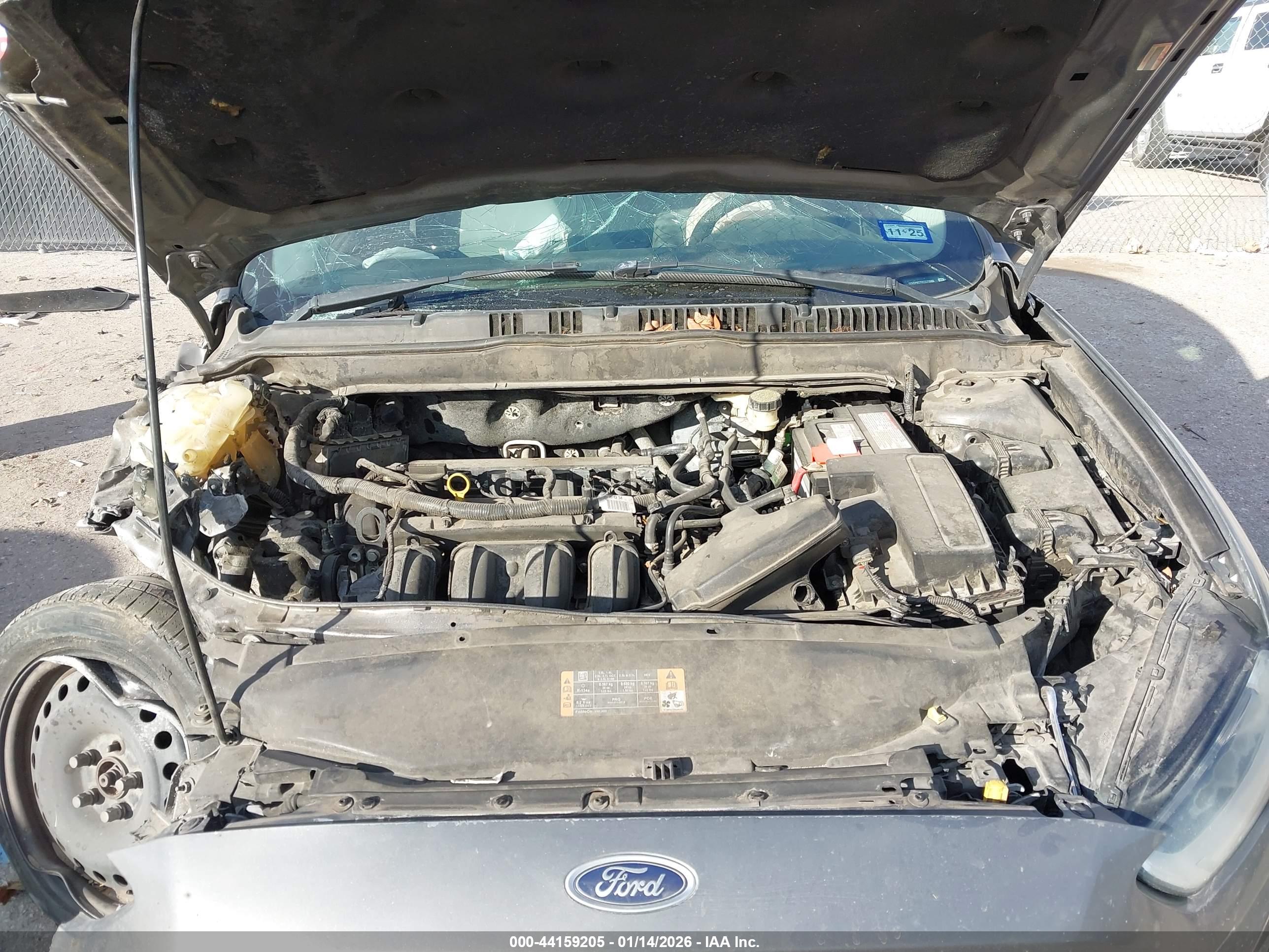 FORD FUSION image 10