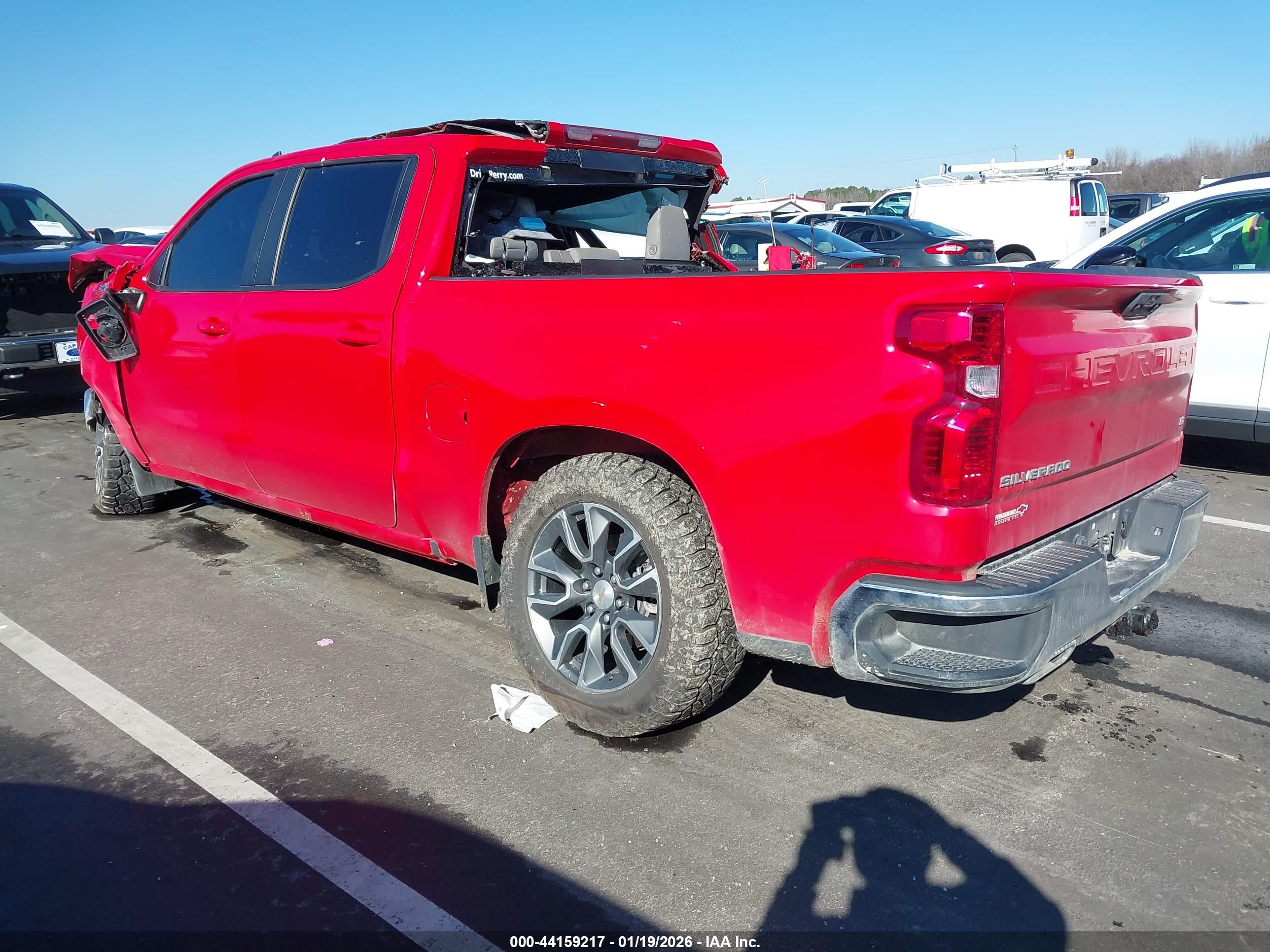 CHEVROLET SILVERADO image 3