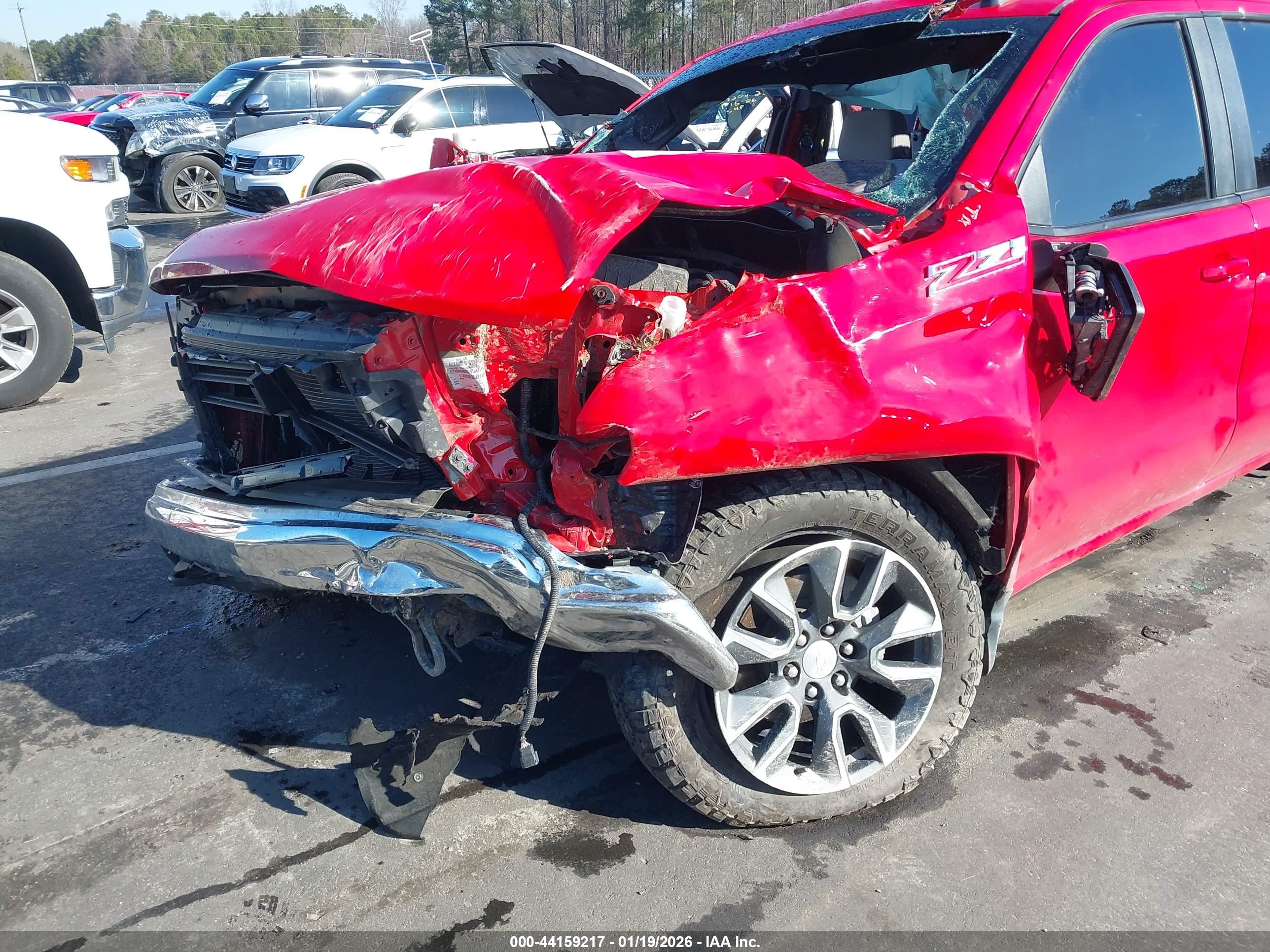CHEVROLET SILVERADO image 6