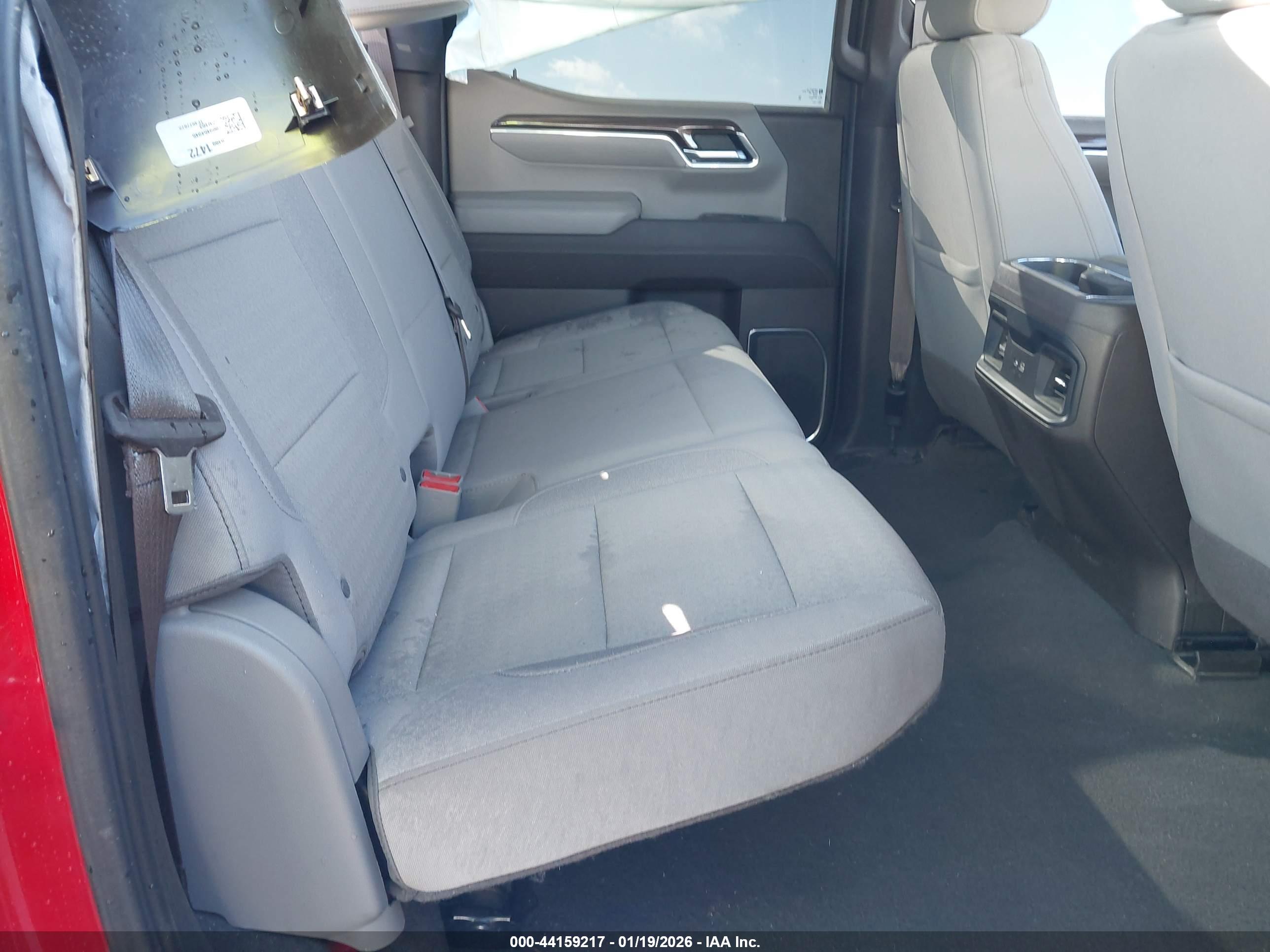 CHEVROLET SILVERADO image 8