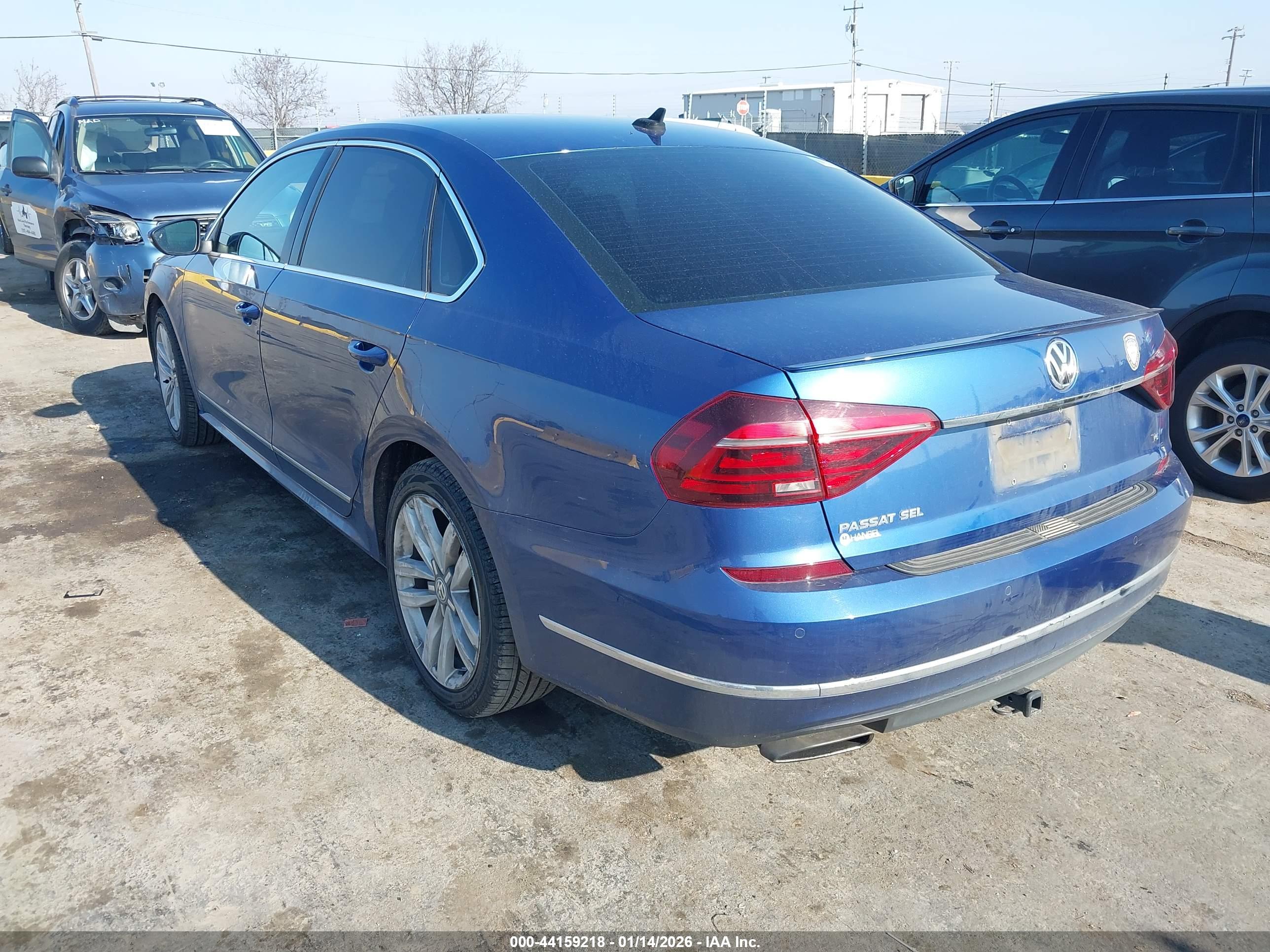 VOLKSWAGEN PASSAT image 3