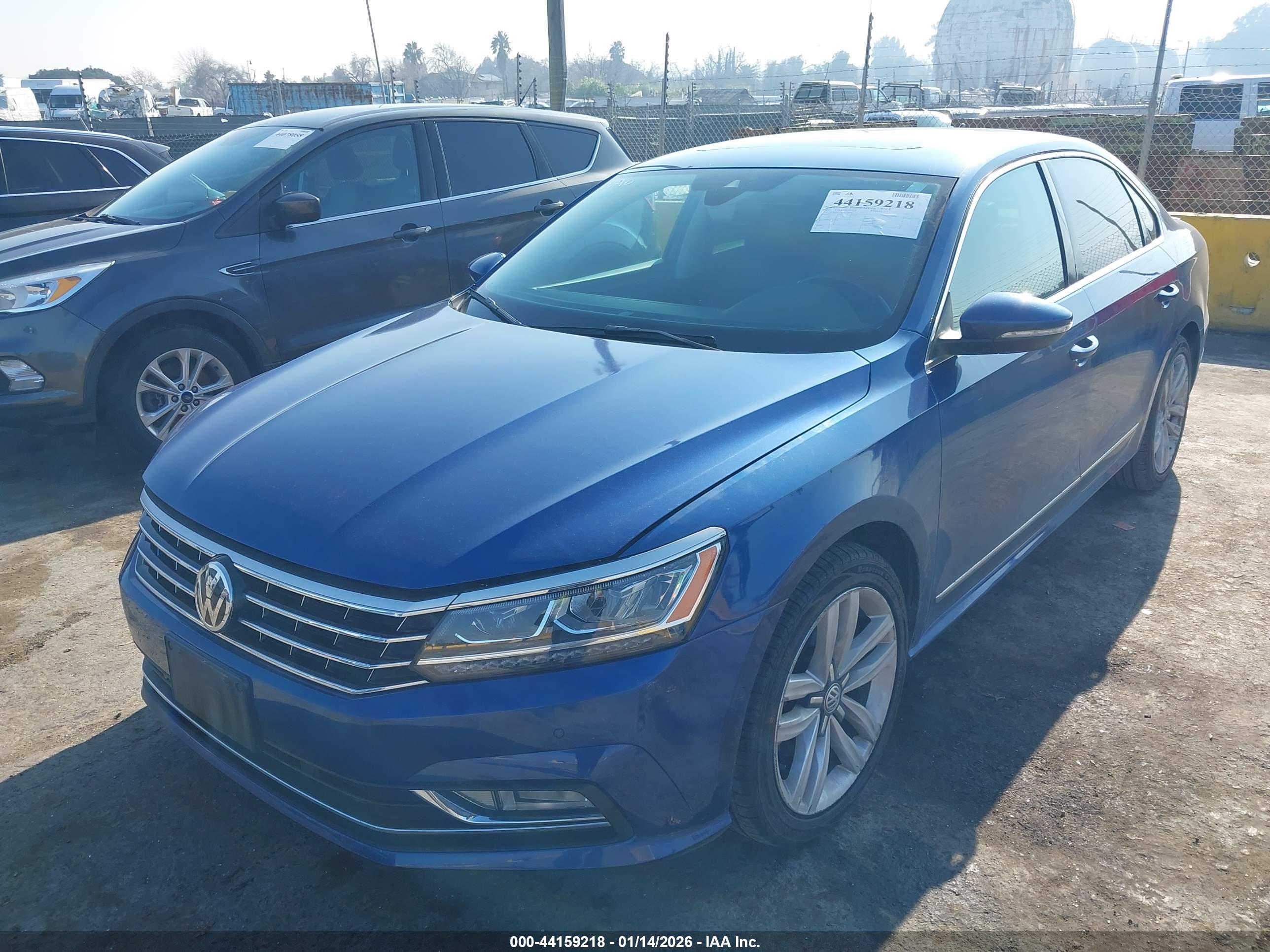 VOLKSWAGEN PASSAT image 6