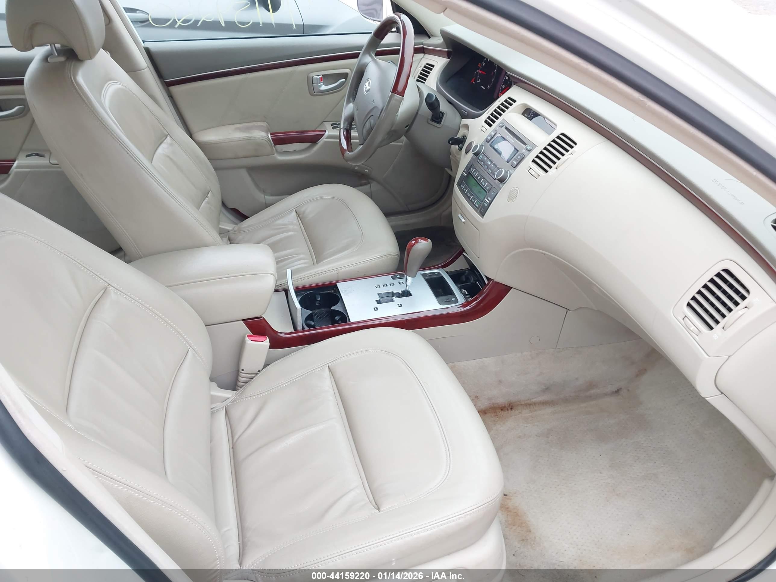 HYUNDAI AZERA image 5
