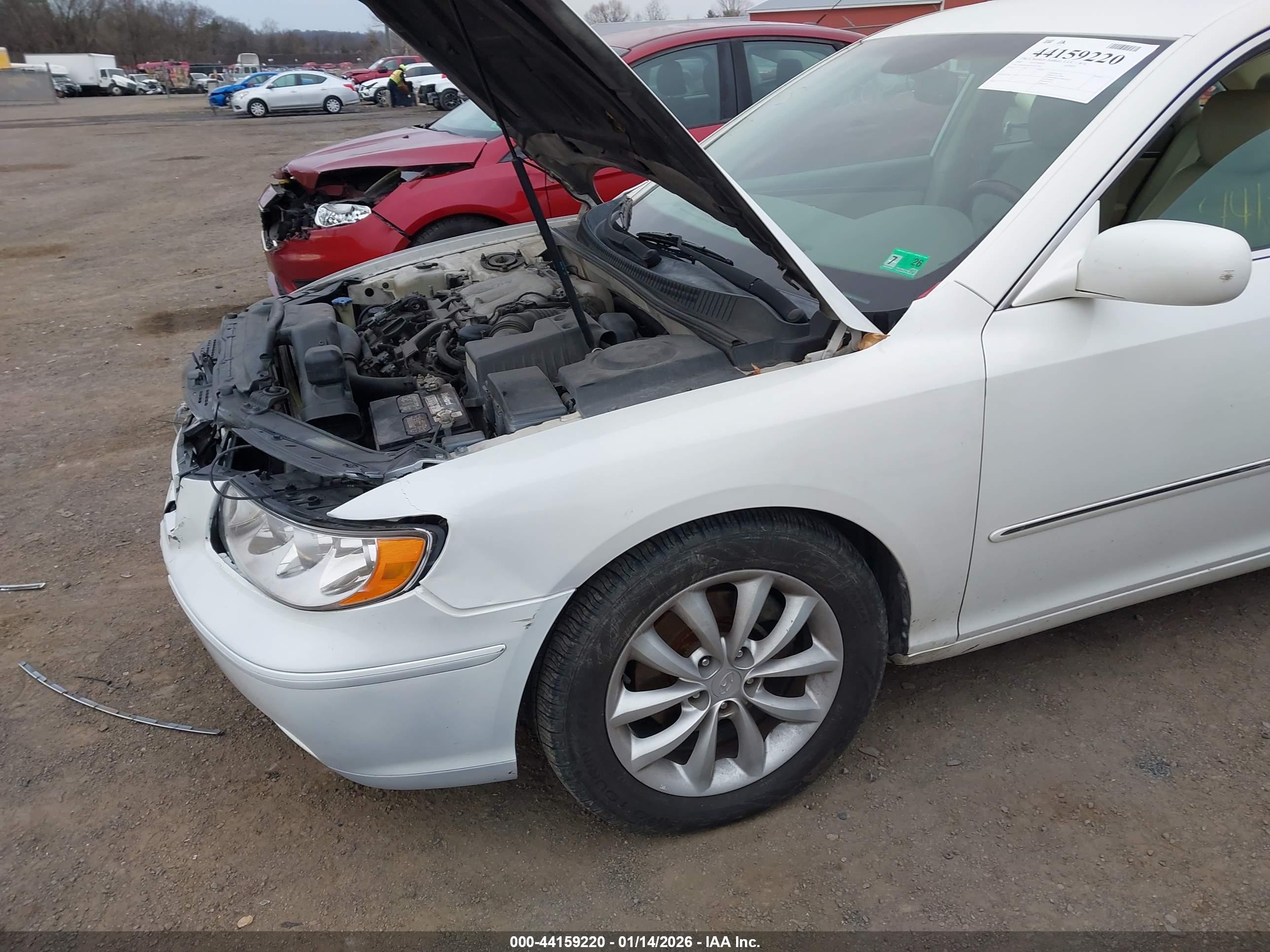 HYUNDAI AZERA image 6