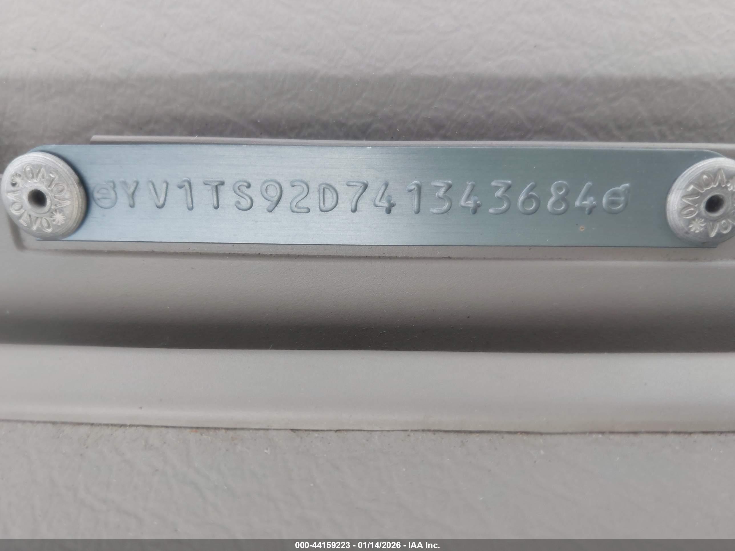 VOLVO S80 image 9