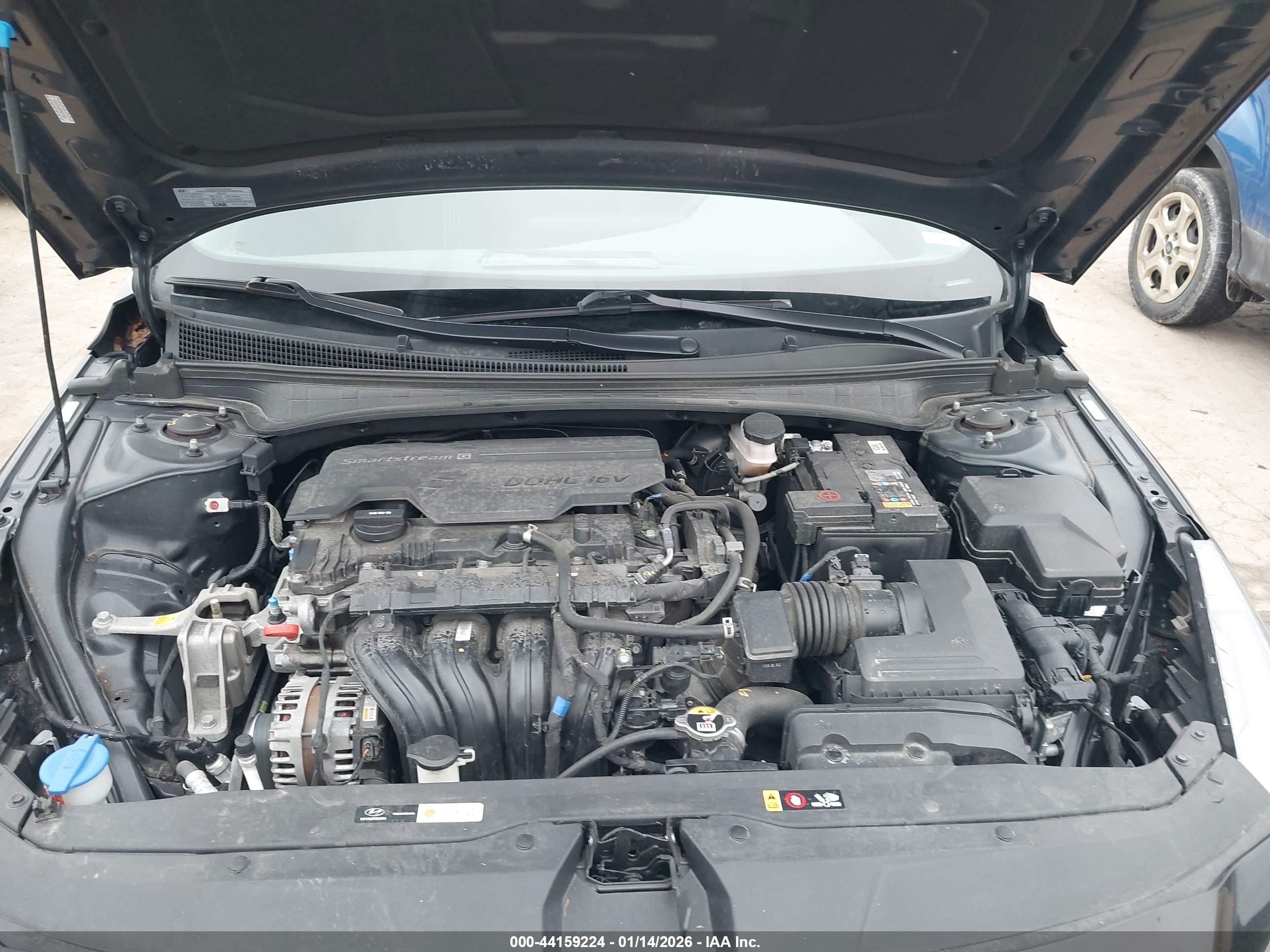 HYUNDAI ELANTRA image 10