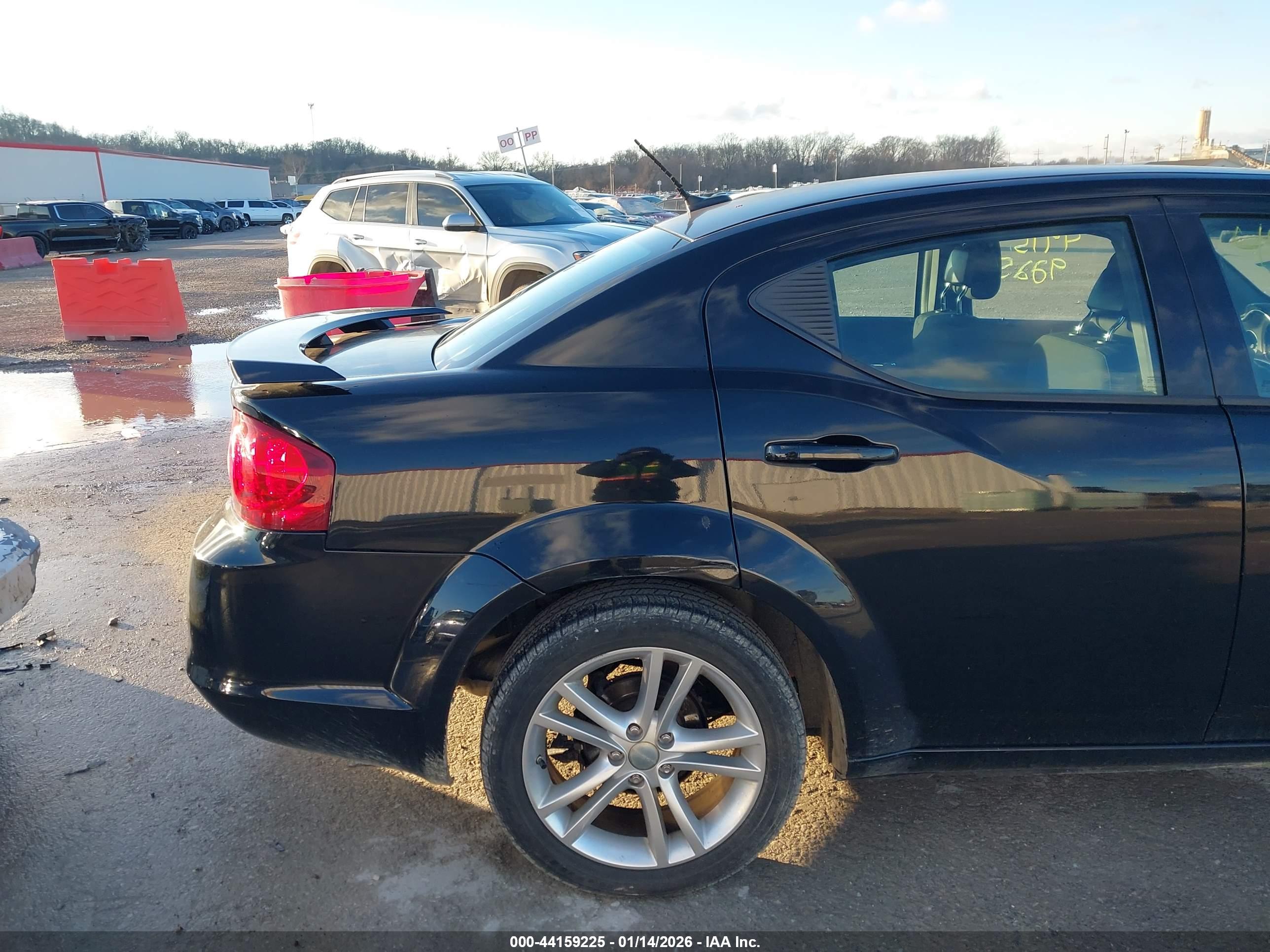 DODGE AVENGER image 6