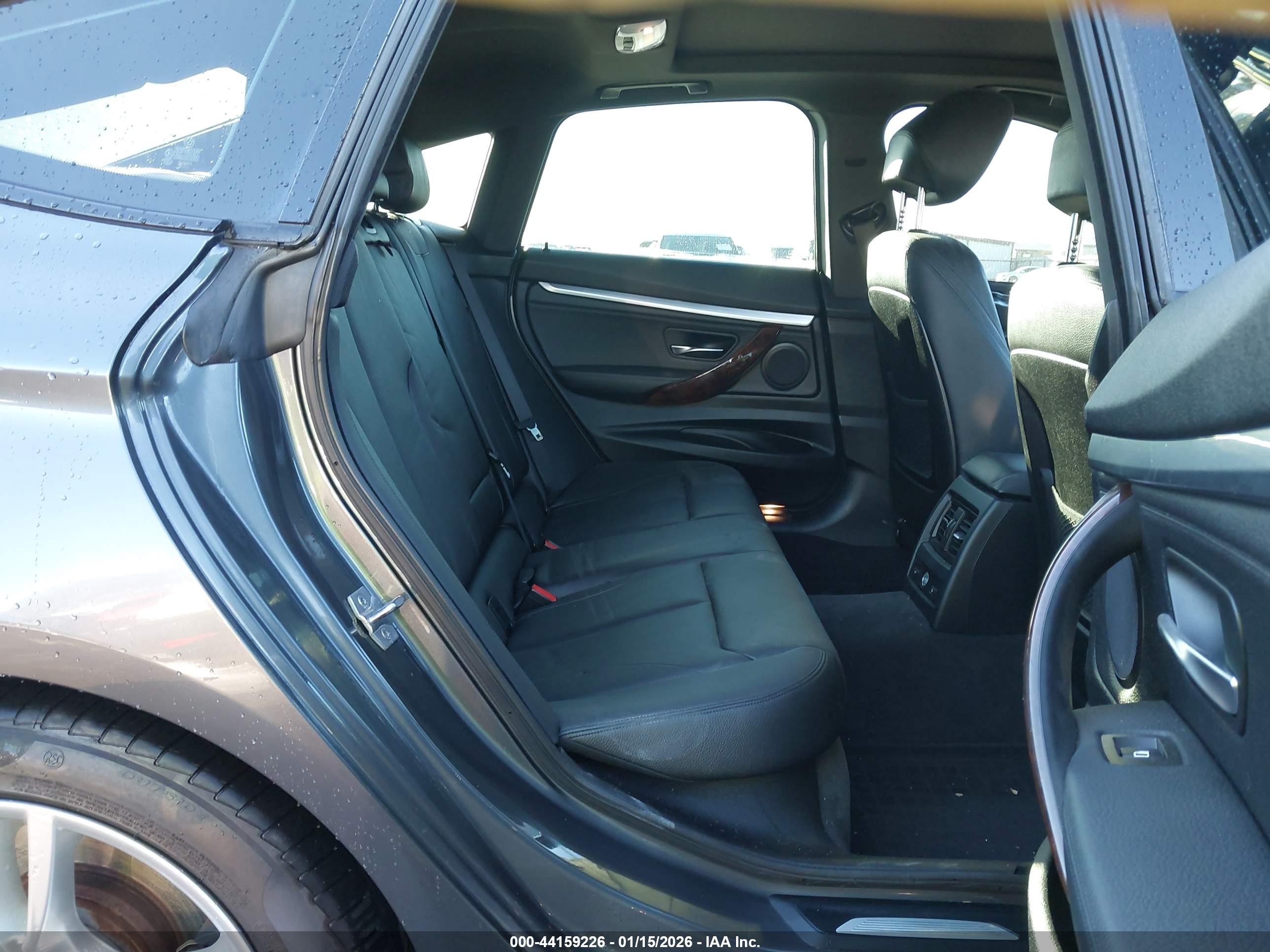 BMW 335I image 8