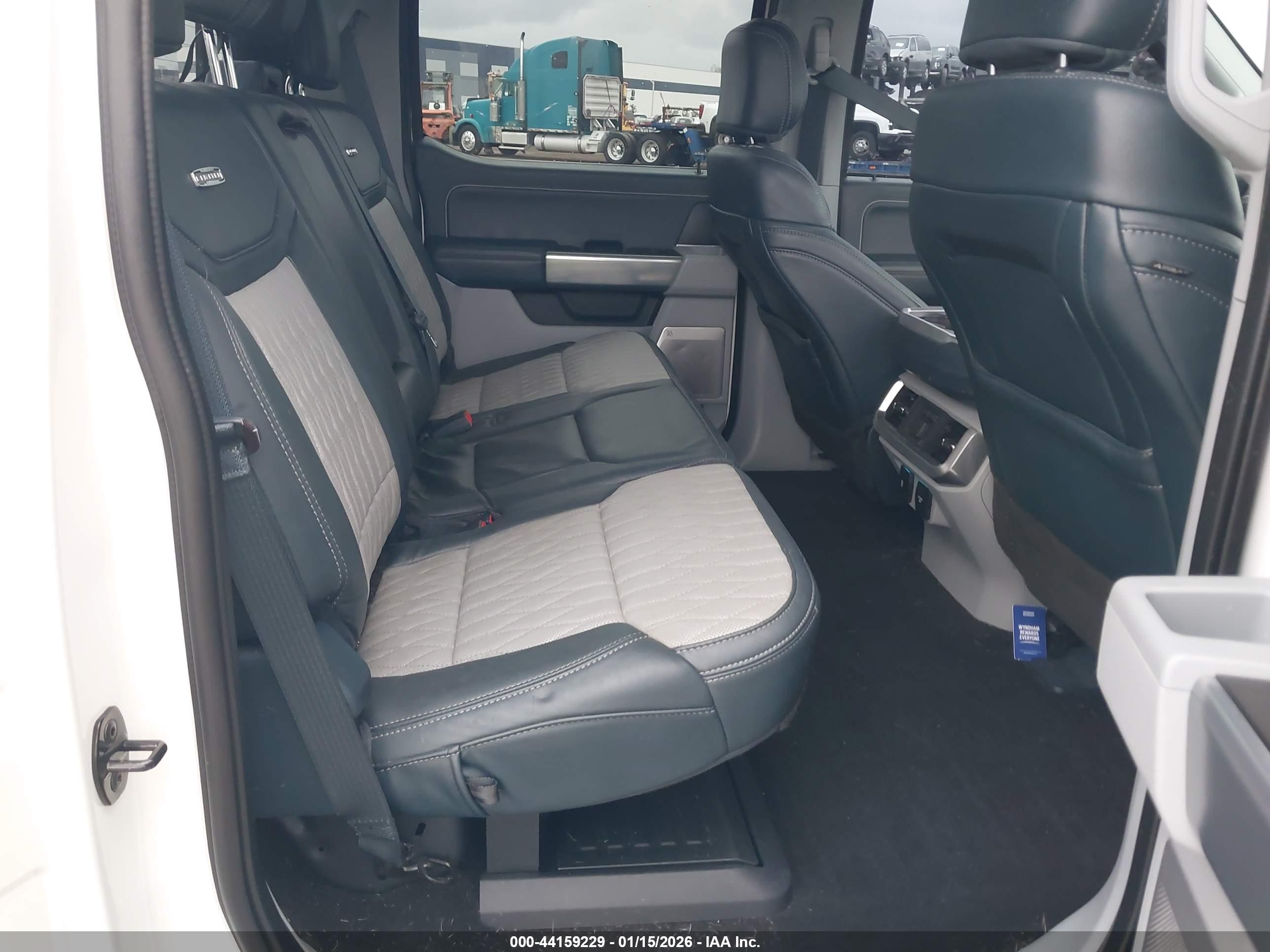 FORD F-150 image 8
