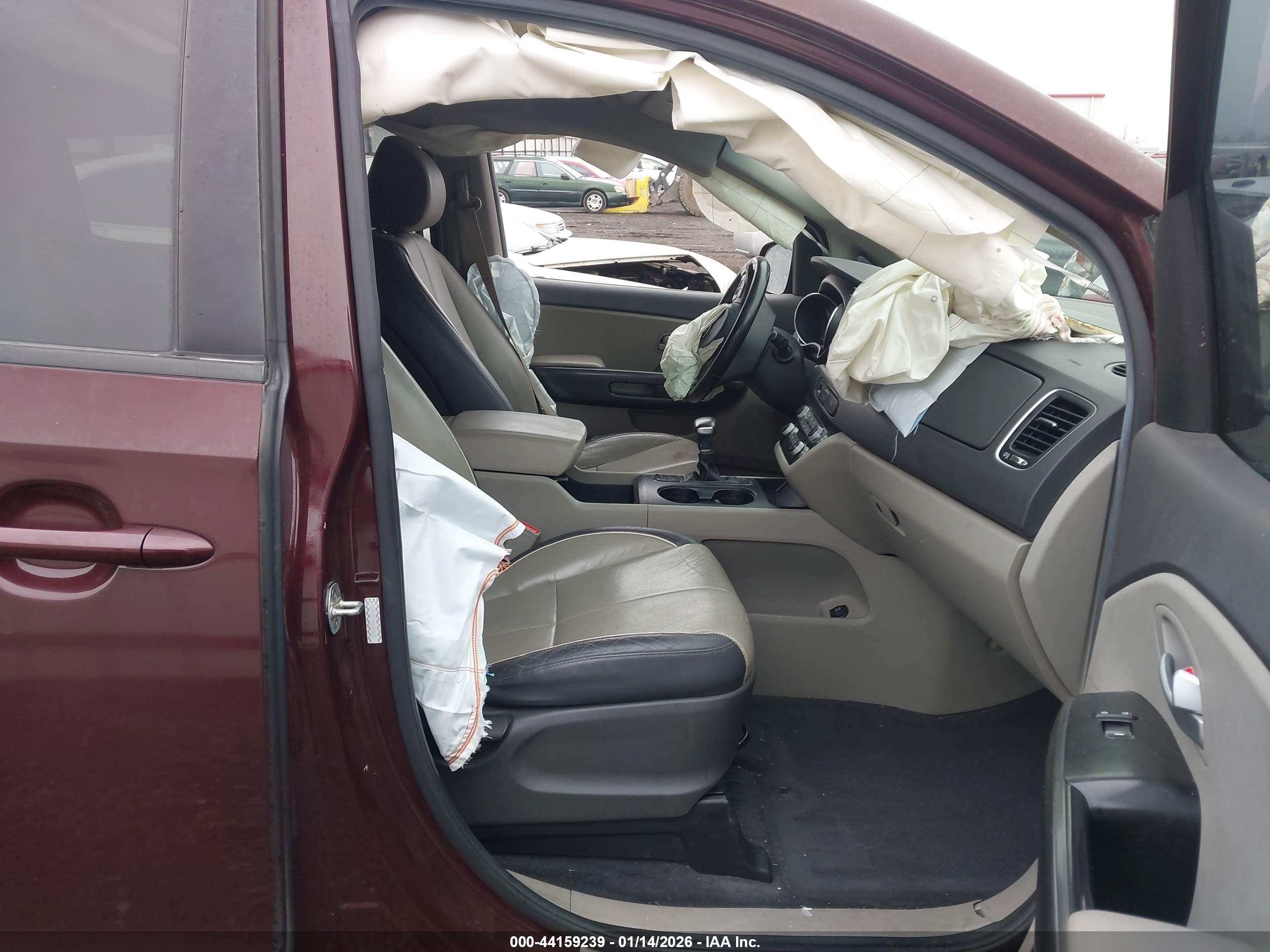 KIA SEDONA image 5