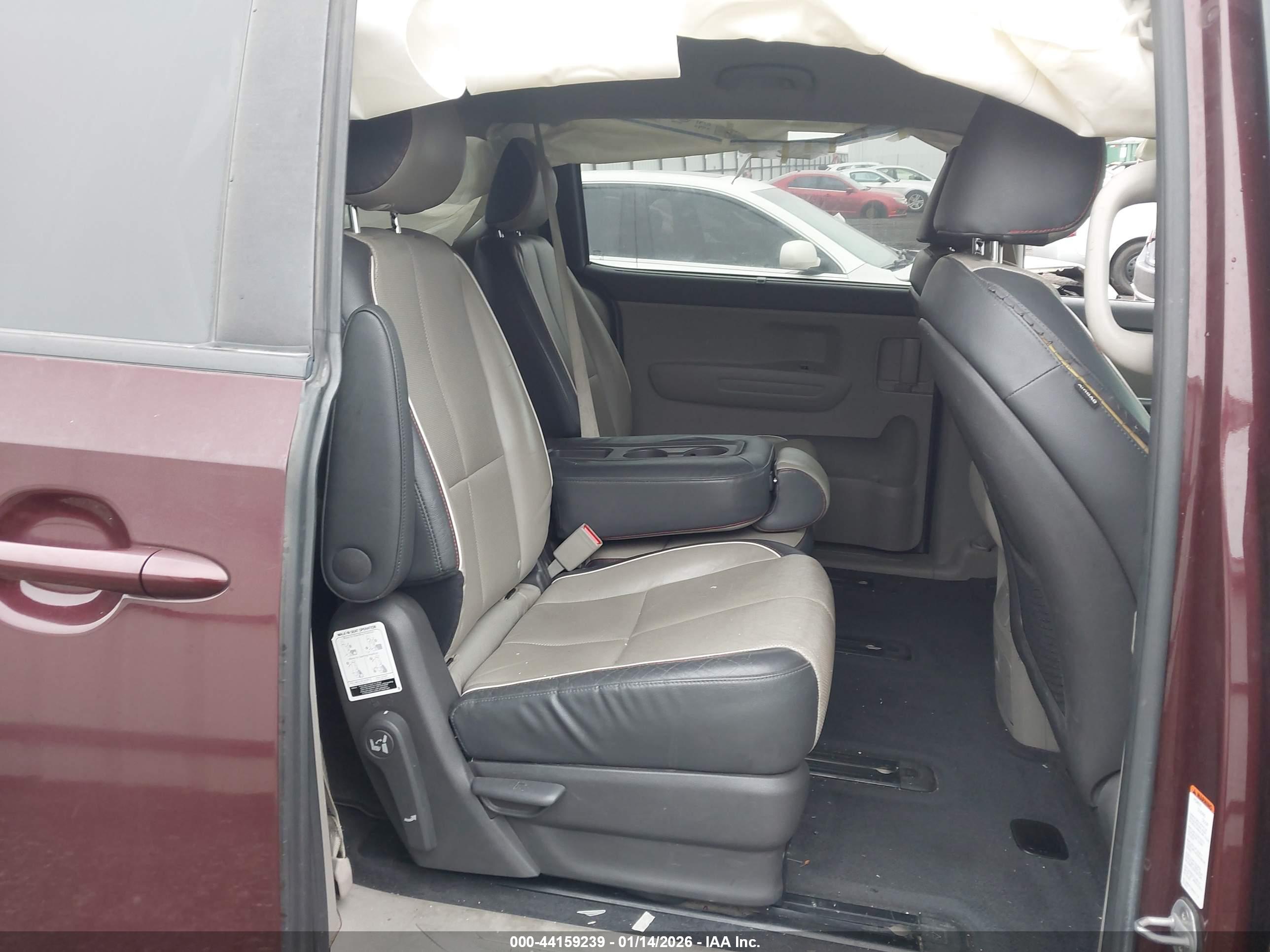 KIA SEDONA image 8