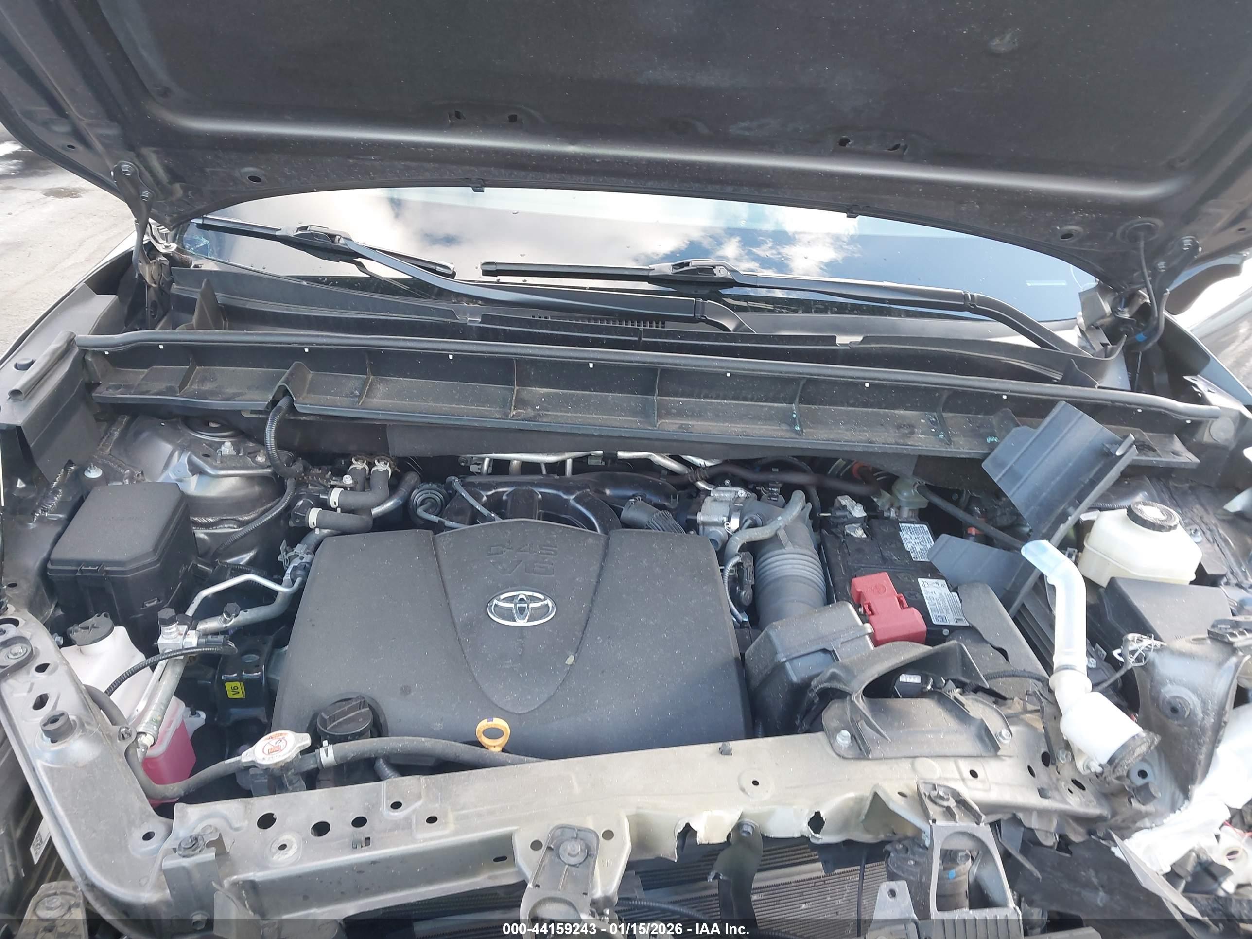 TOYOTA HIGHLANDER image 10