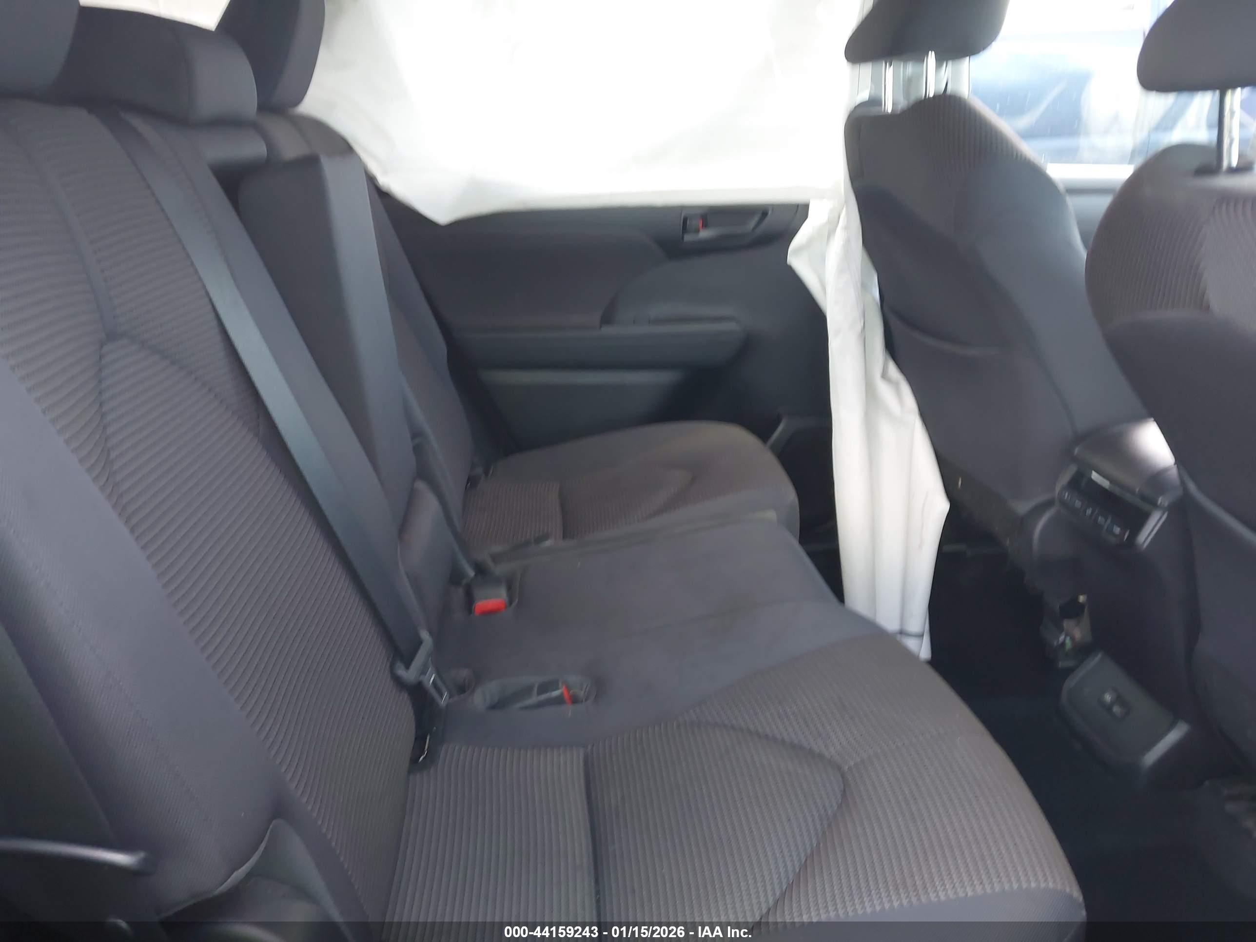 TOYOTA HIGHLANDER image 8